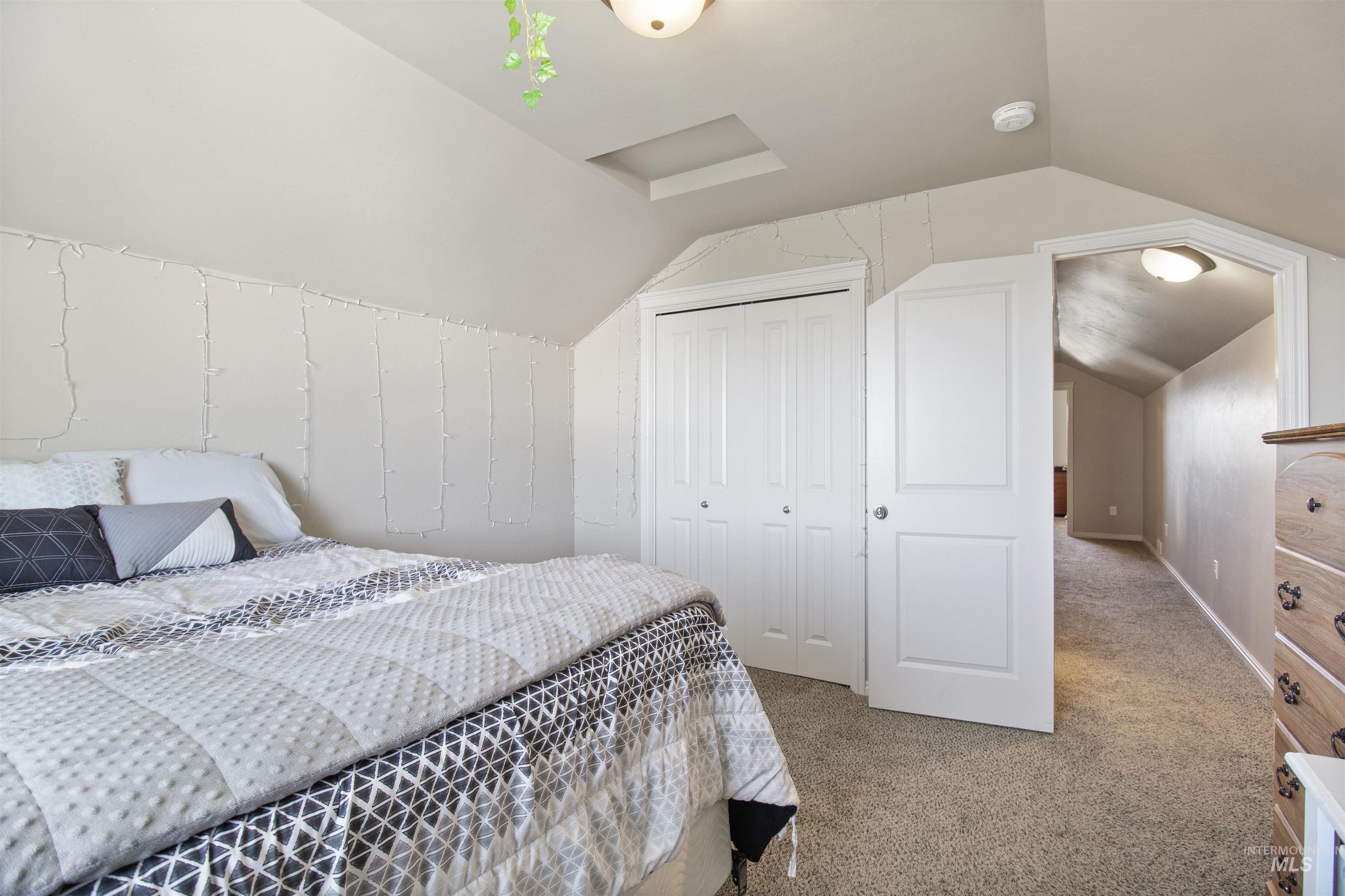 1068 Terra Ave, Twin Falls, Idaho 83301, 4 Bedrooms, 2.5 Bathrooms, Residential For Sale, Price $439,900, 98987580