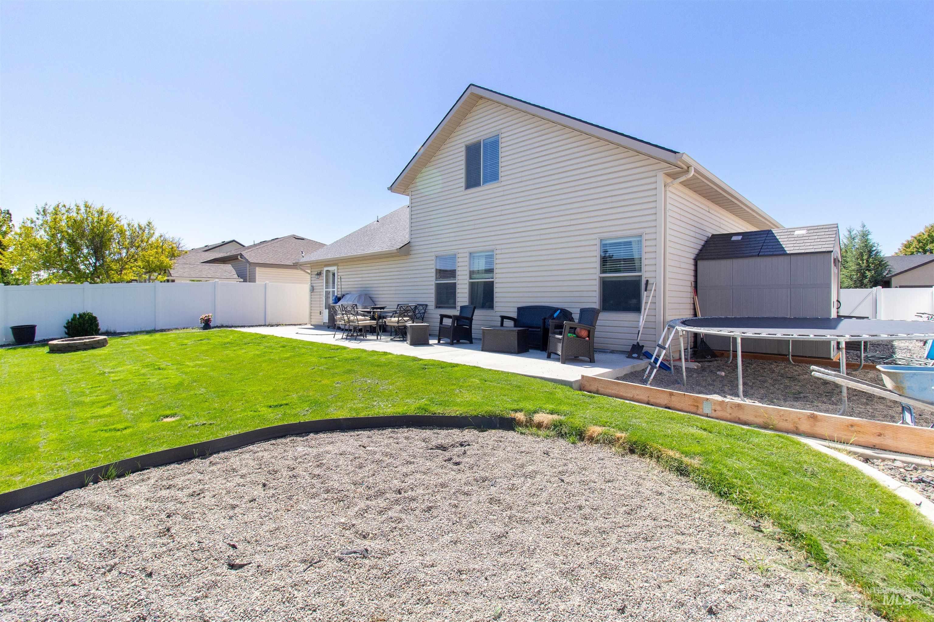 1068 Terra Ave, Twin Falls, Idaho 83301, 4 Bedrooms, 2.5 Bathrooms, Residential For Sale, Price $439,900, 98987580