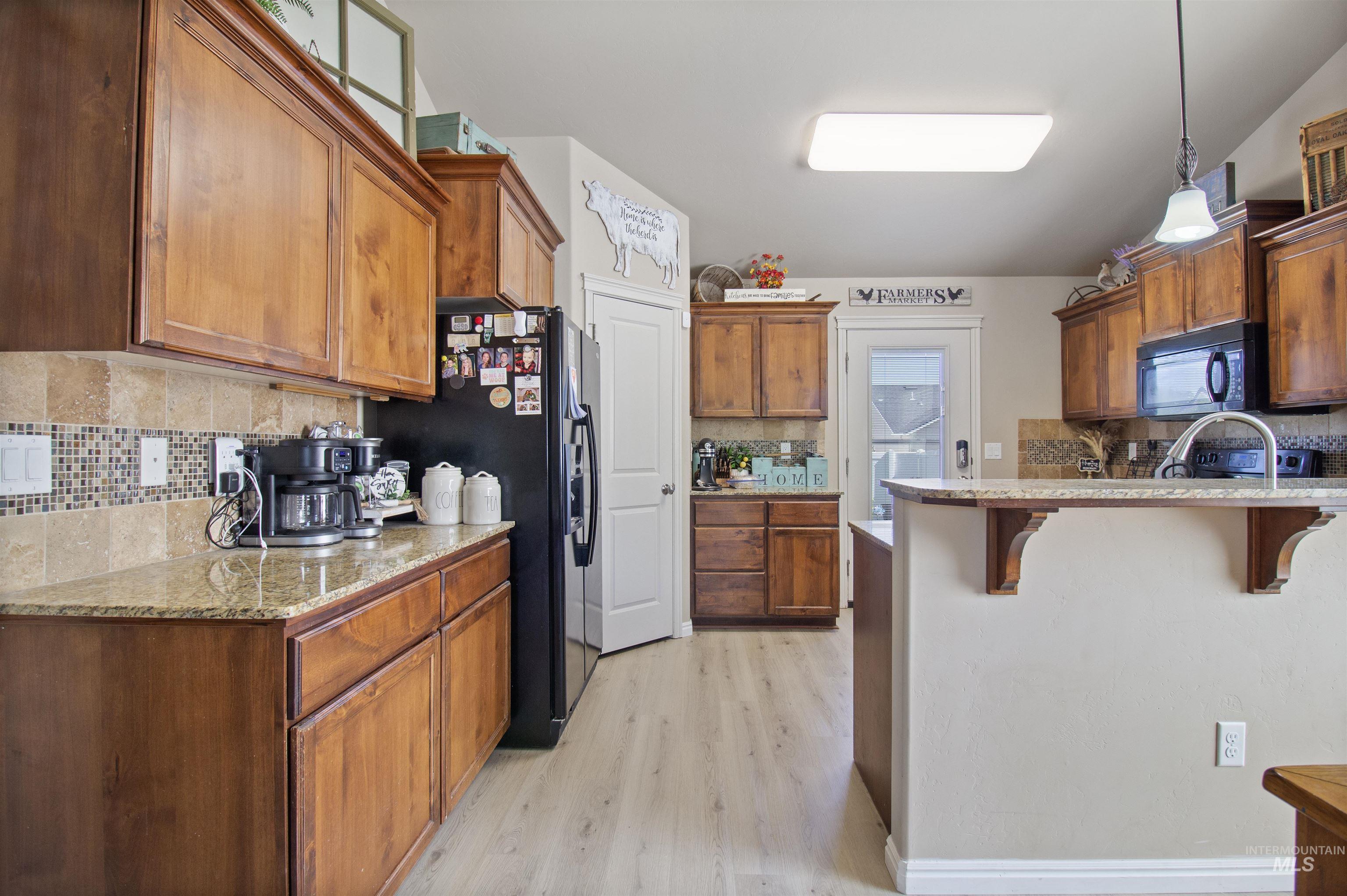 1068 Terra Ave, Twin Falls, Idaho 83301, 4 Bedrooms, 2.5 Bathrooms, Residential For Sale, Price $435,000,MLS 98987580