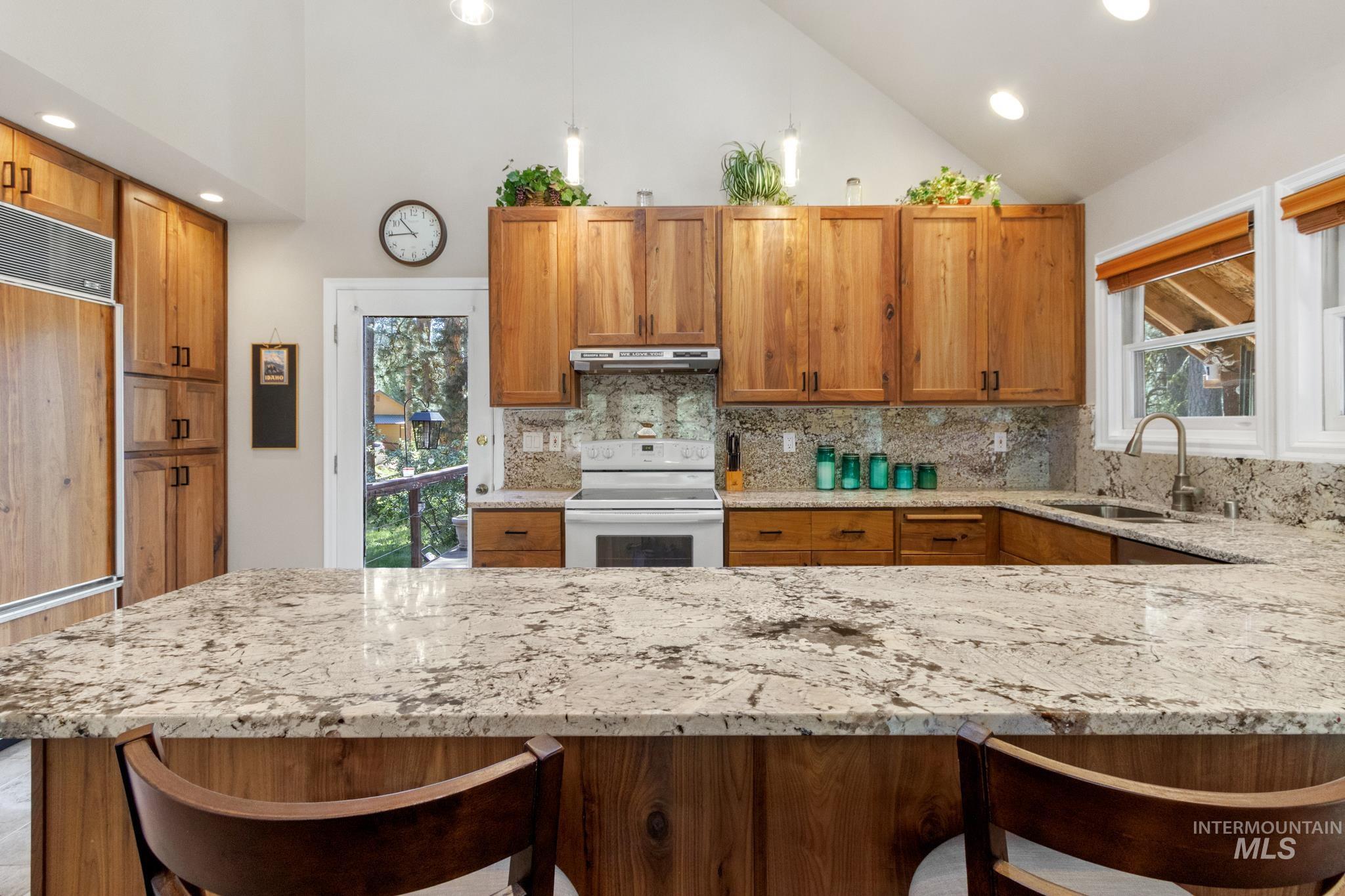28 Bull Pine Rd, Idaho City, Idaho 83631, 3 Bedrooms, 2 Bathrooms, Residential For Sale, Price $584,900, 98987582