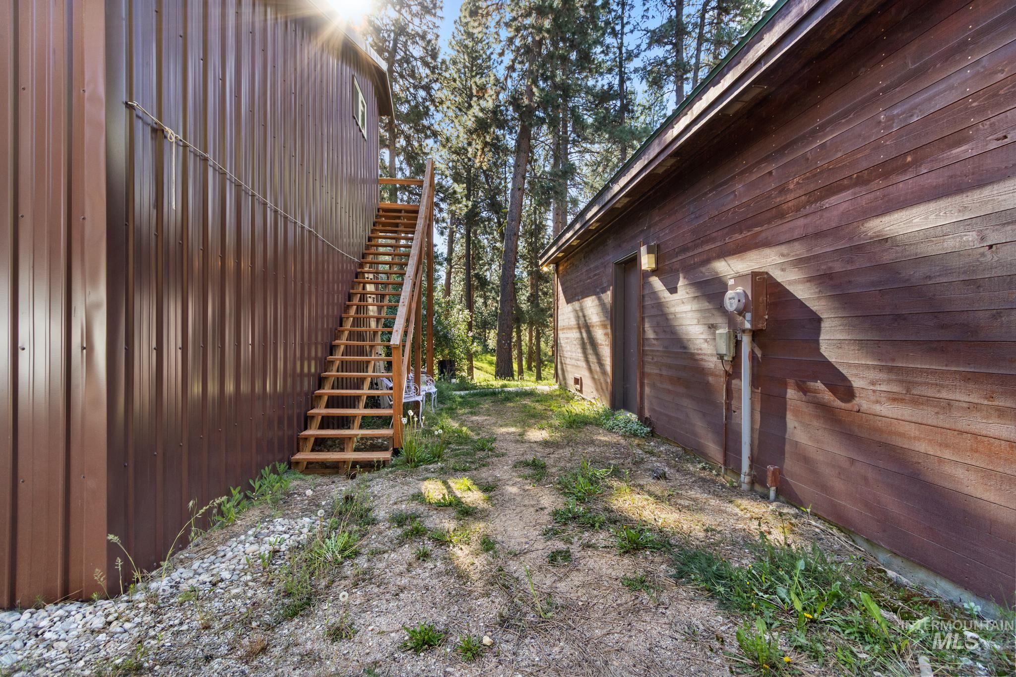 28 Bull Pine Rd, Idaho City, Idaho 83631, 3 Bedrooms, 2 Bathrooms, Residential For Sale, Price $584,900, 98987582