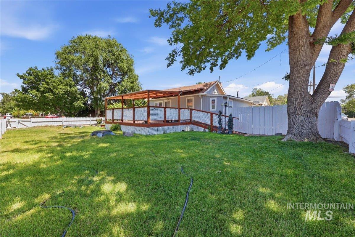 224 S Fern St, Nampa, Idaho 83686-5222, 4 Bedrooms, 2 Bathrooms, Residential For Sale, Price $319,900, 98987585