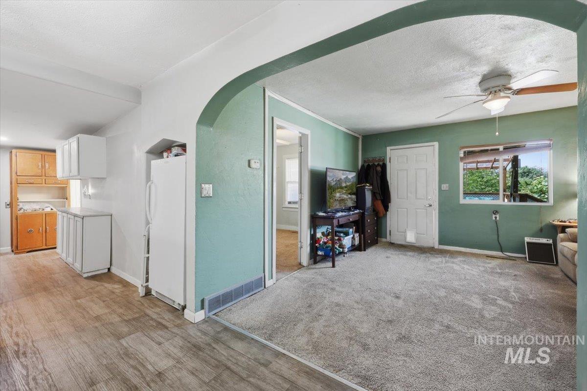 224 S Fern St, Nampa, Idaho 83686-5222, 4 Bedrooms, 2 Bathrooms, Residential For Sale, Price $319,900, 98987585