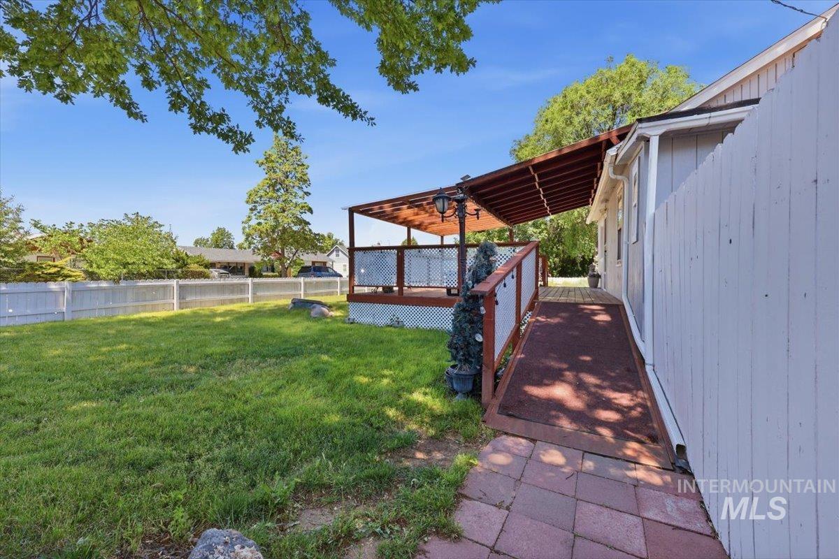 224 S Fern St, Nampa, Idaho 83686-5222, 4 Bedrooms, 2 Bathrooms, Residential For Sale, Price $319,900, 98987585