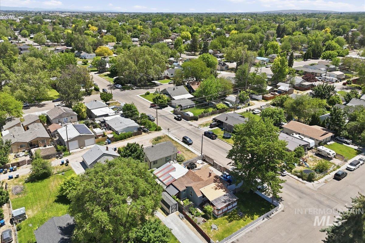 224 S Fern St, Nampa, Idaho 83686-5222, 4 Bedrooms, 2 Bathrooms, Residential For Sale, Price $319,900, 98987585