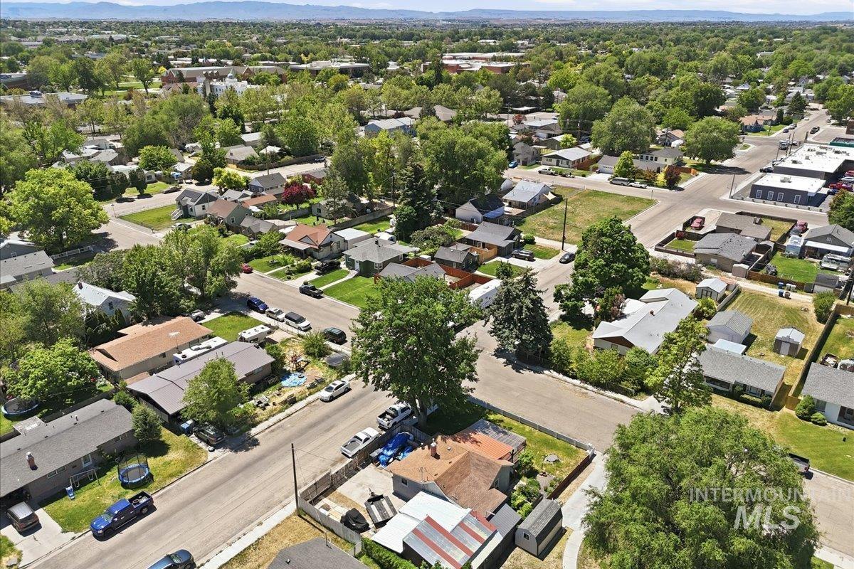 224 S Fern St, Nampa, Idaho 83686-5222, 4 Bedrooms, 2 Bathrooms, Residential For Sale, Price $319,900, 98987585