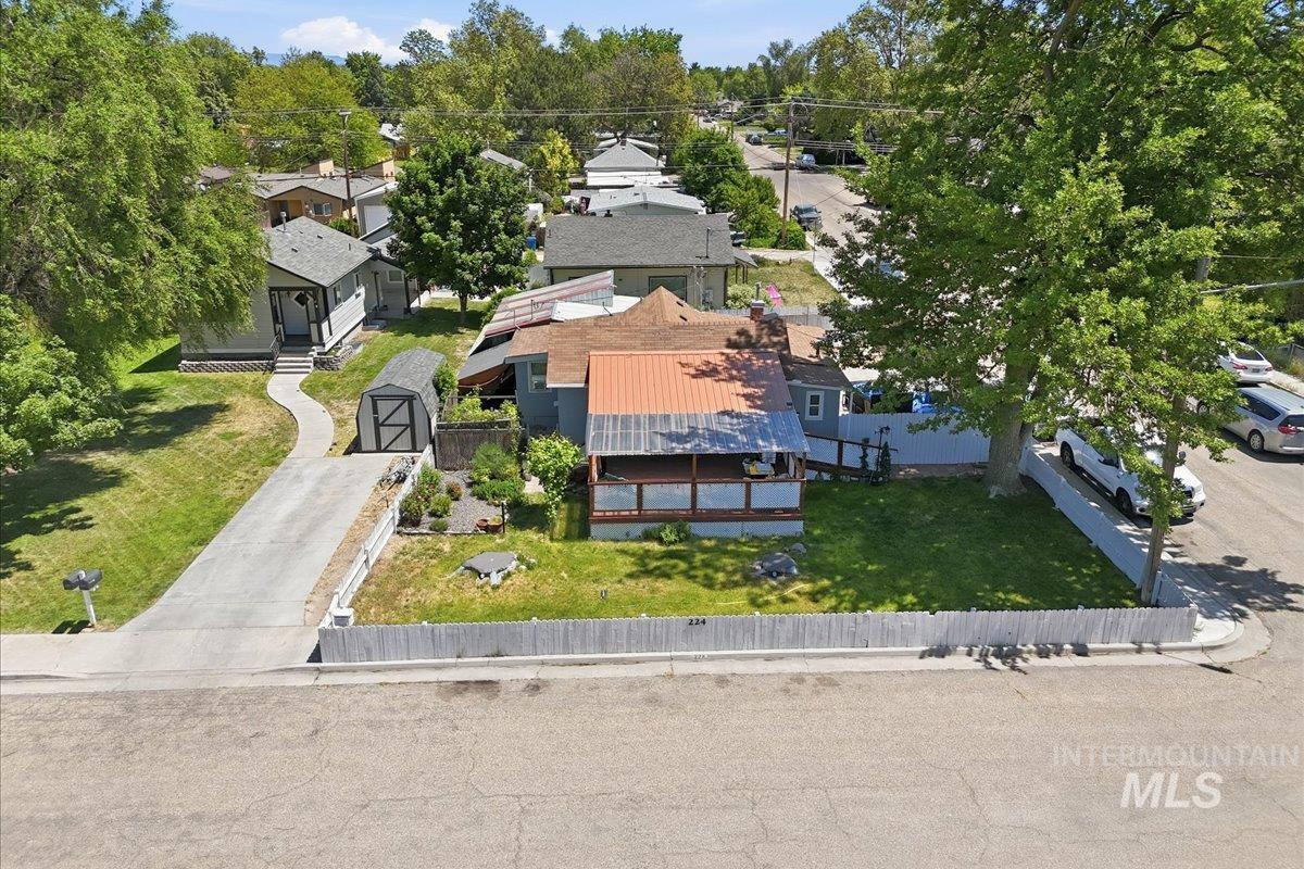 224 S Fern St, Nampa, Idaho 83686-5222, 4 Bedrooms, 2 Bathrooms, Residential For Sale, Price $319,900, 98987585