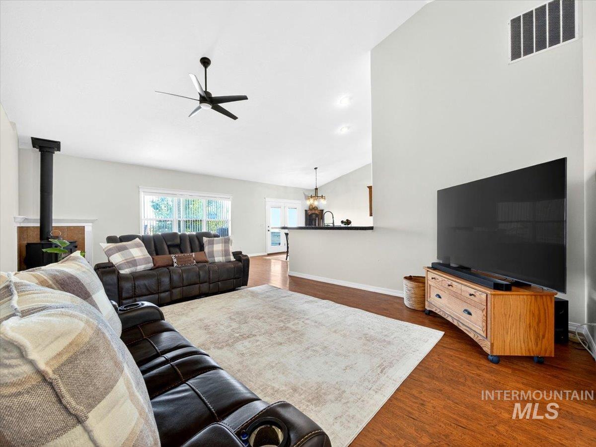 27240 Pioneer Ln, Parma, Idaho 83660-0000, 4 Bedrooms, 2 Bathrooms, Residential For Sale, Price $1,150,000, 98987587