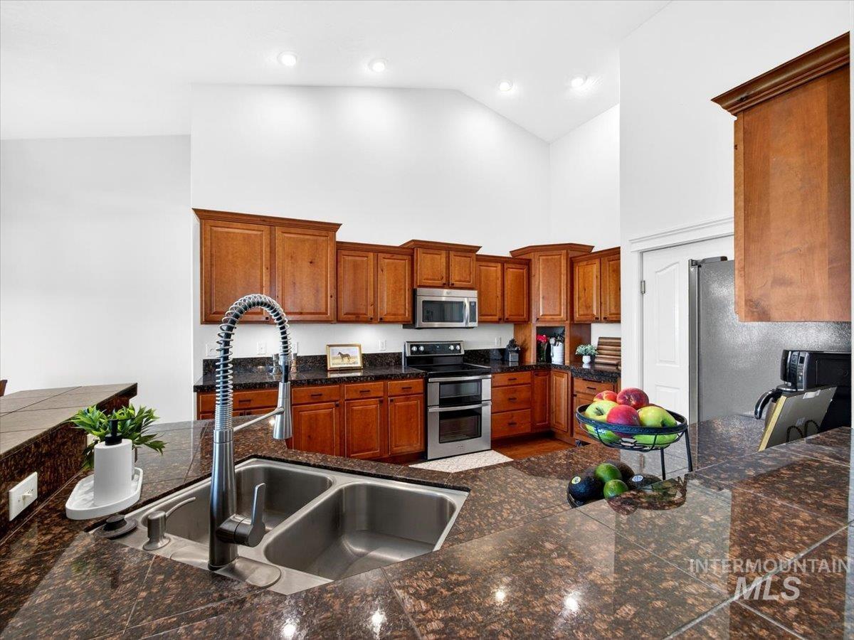 27240 Pioneer Ln, Parma, Idaho 83660-0000, 4 Bedrooms, 2 Bathrooms, Residential For Sale, Price $1,150,000, 98987587
