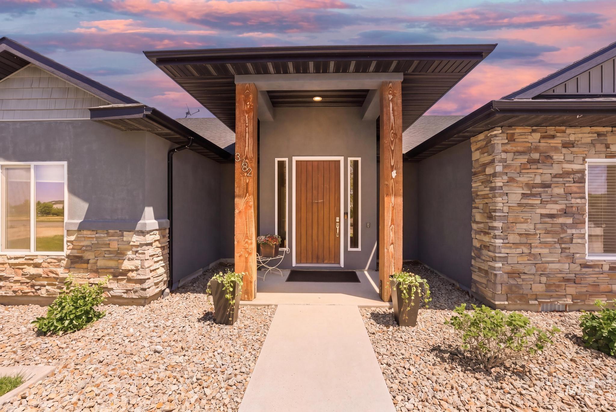 3782 N 3718 E, Kimberly, Idaho 83341, 3 Bedrooms, 3 Bathrooms, Residential For Sale, Price $735,000, 98987588
