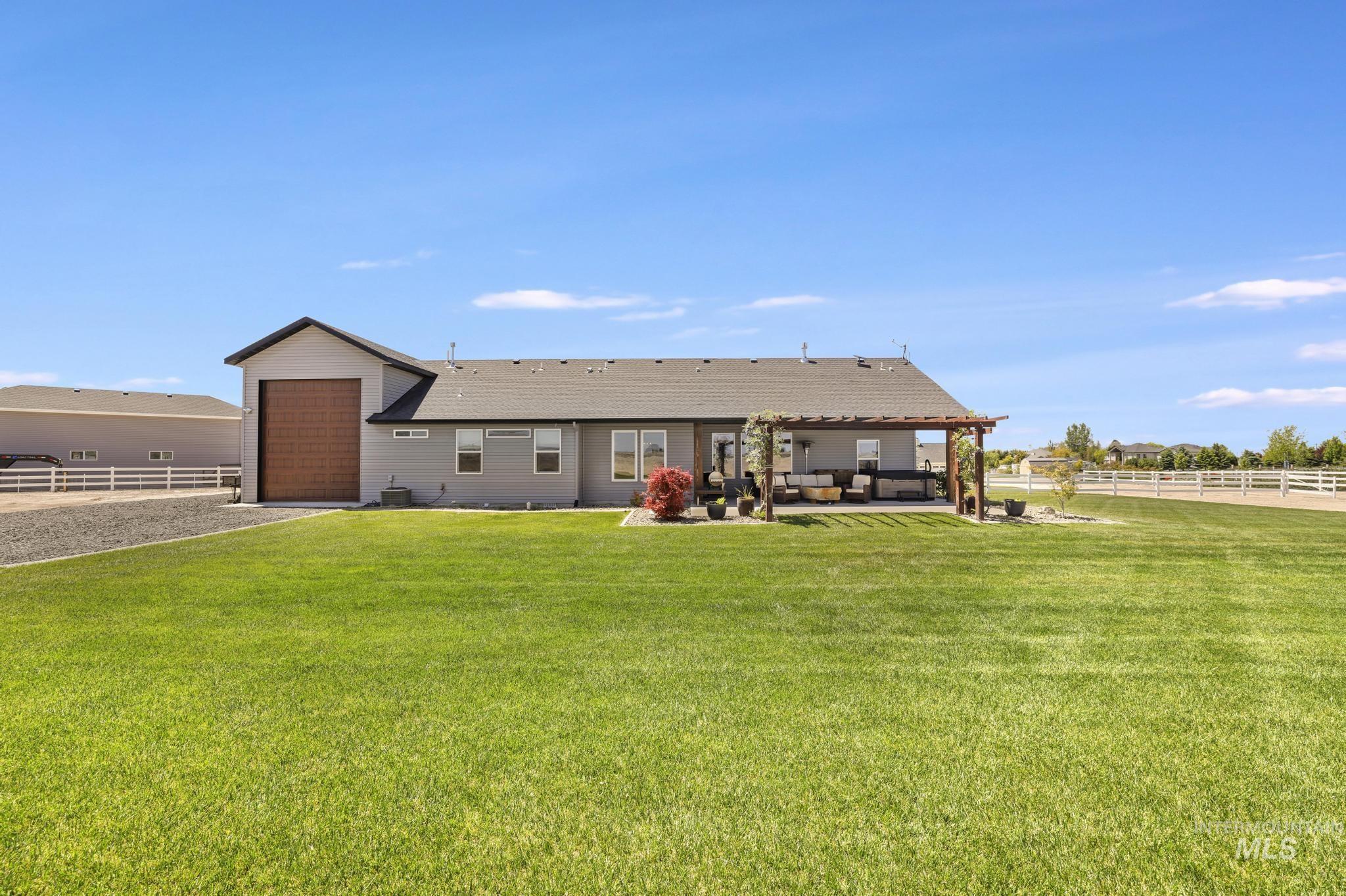 3782 N 3718 E, Kimberly, Idaho 83341, 3 Bedrooms, 3 Bathrooms, Residential For Sale, Price $735,000, 98987588