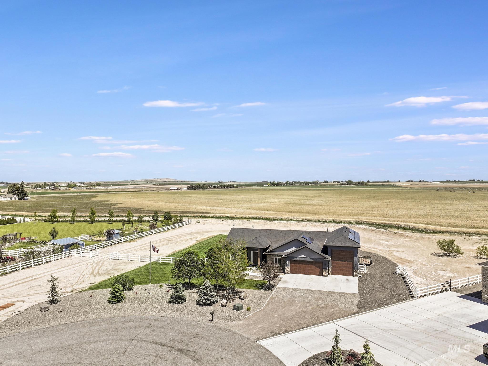 3782 N 3718 E, Kimberly, Idaho 83341, 3 Bedrooms, 3 Bathrooms, Residential For Sale, Price $735,000, 98987588