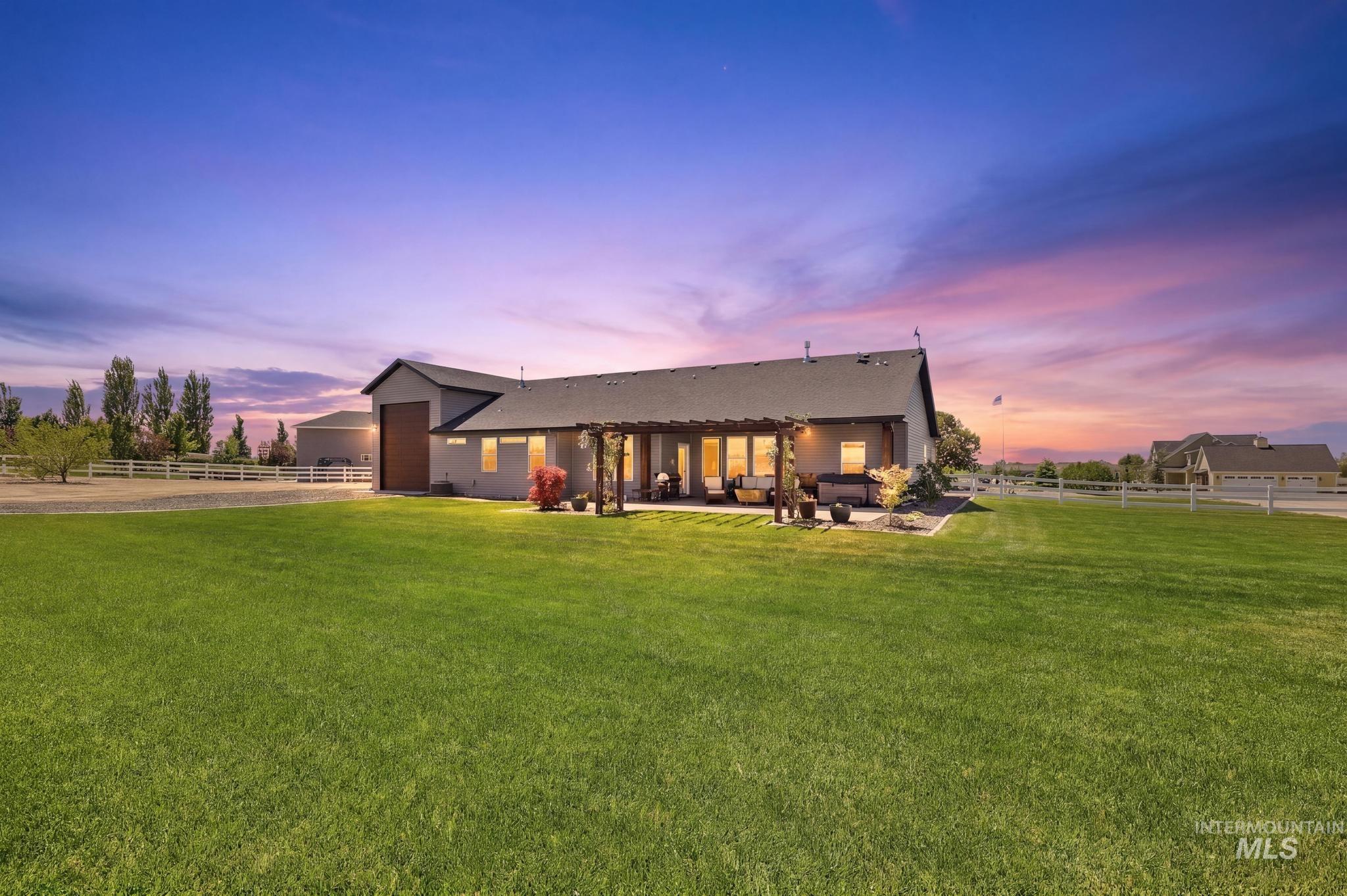 3782 N 3718 E, Kimberly, Idaho 83341, 3 Bedrooms, 3 Bathrooms, Residential For Sale, Price $735,000, 98987588