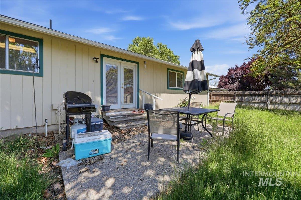 610 NW 16th Street, Ontario, Oregon 97914, 3 Bedrooms, 2 Bathrooms, Residential For Sale, Price $249,900, 98987589