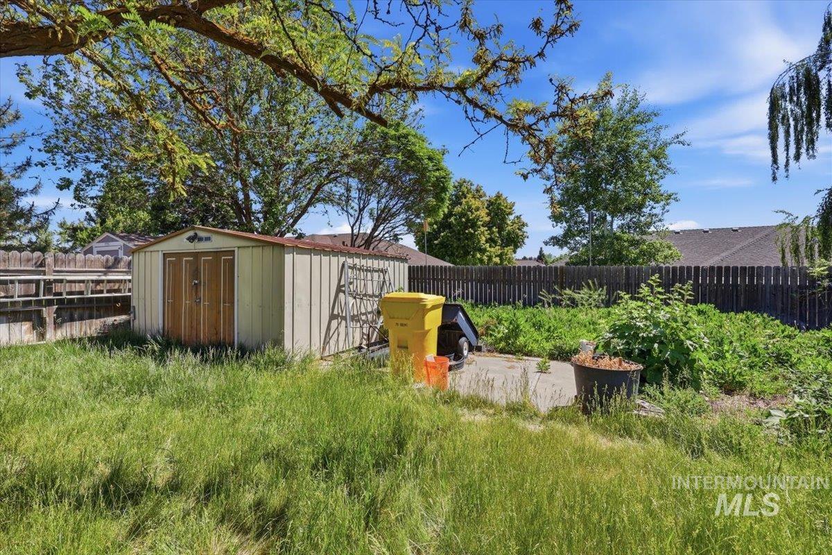 610 NW 16th Street, Ontario, Oregon 97914, 3 Bedrooms, 2 Bathrooms, Residential For Sale, Price $249,900, 98987589