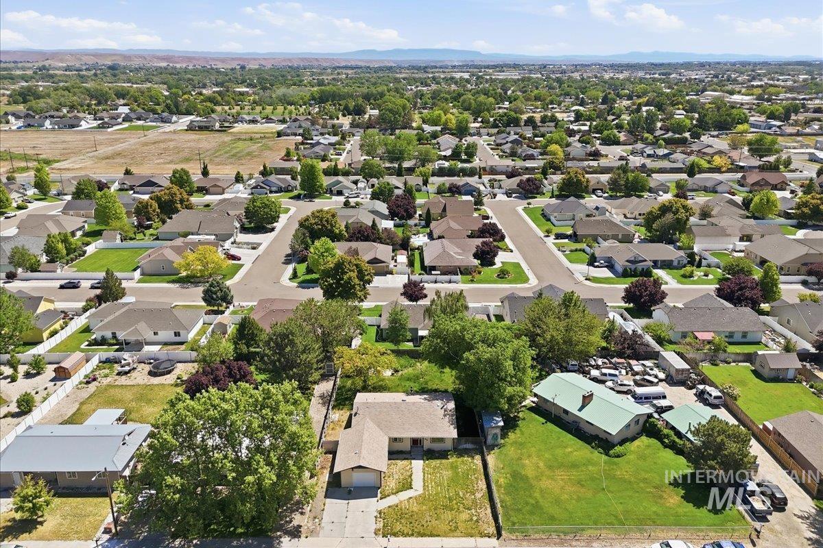 610 NW 16th Street, Ontario, Oregon 97914, 3 Bedrooms, 2 Bathrooms, Residential For Sale, Price $249,900, 98987589