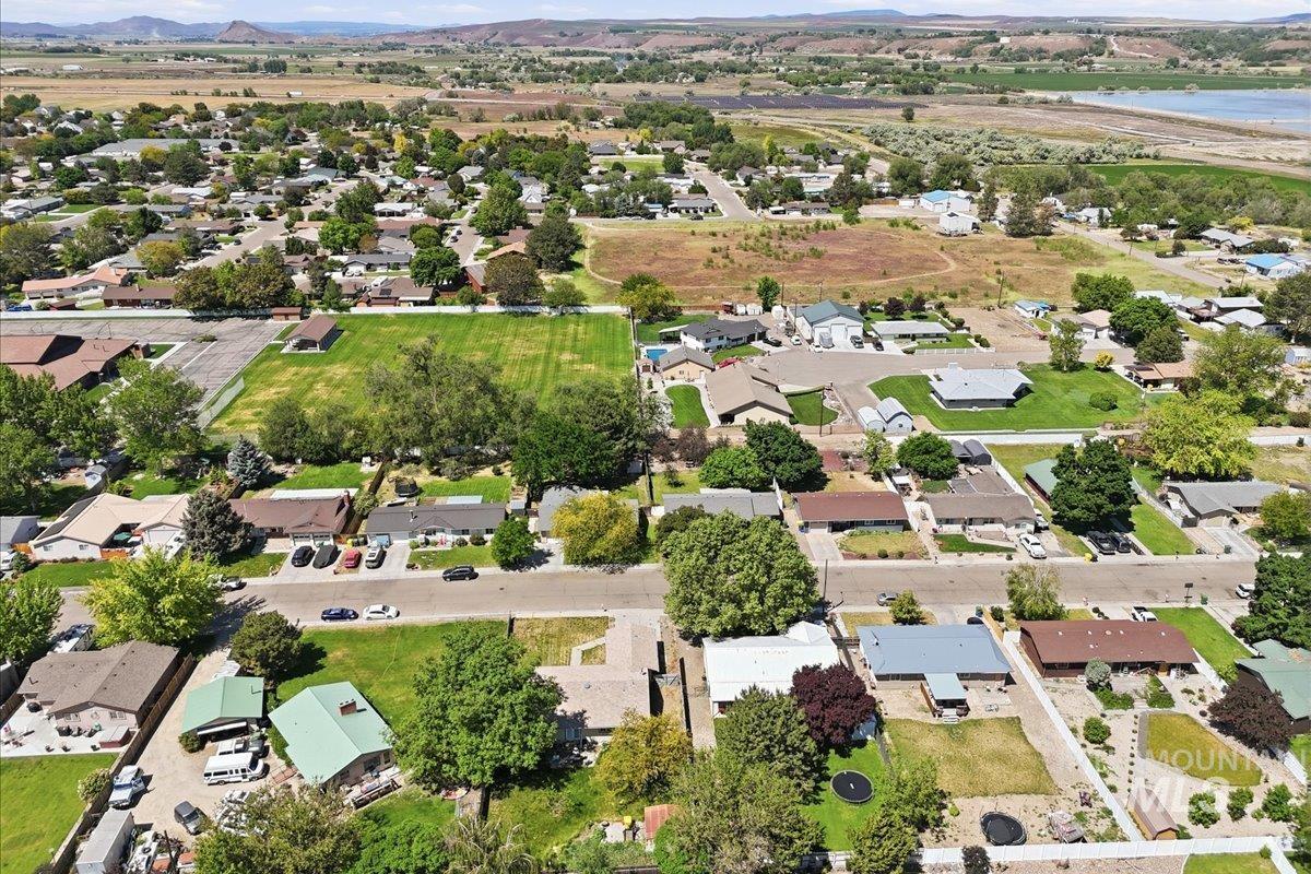 610 NW 16th Street, Ontario, Oregon 97914, 3 Bedrooms, 2 Bathrooms, Residential For Sale, Price $249,900, 98987589