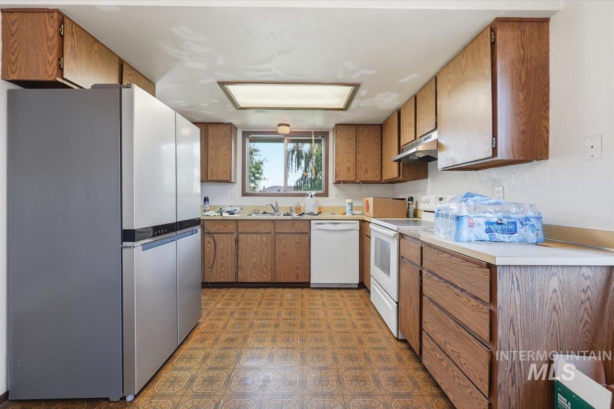 610 NW 16th Street, Ontario, Oregon 97914, 3 Bedrooms, 2 Bathrooms, Residential For Sale, Price $249,900, 98987589