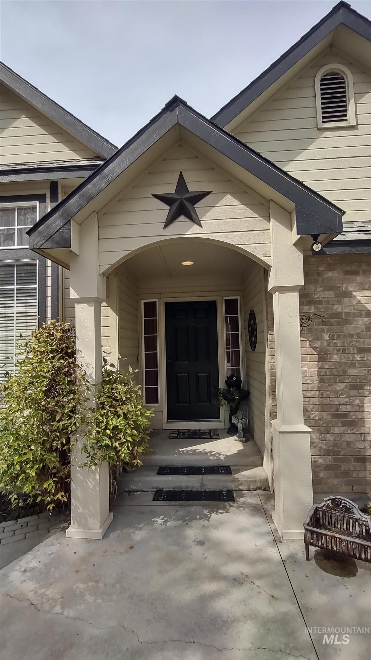 7332 Newbrook Dr, Nampa, Idaho 83687, 3 Bedrooms, 2 Bathrooms, Residential For Sale, Price $415,000, 98987597