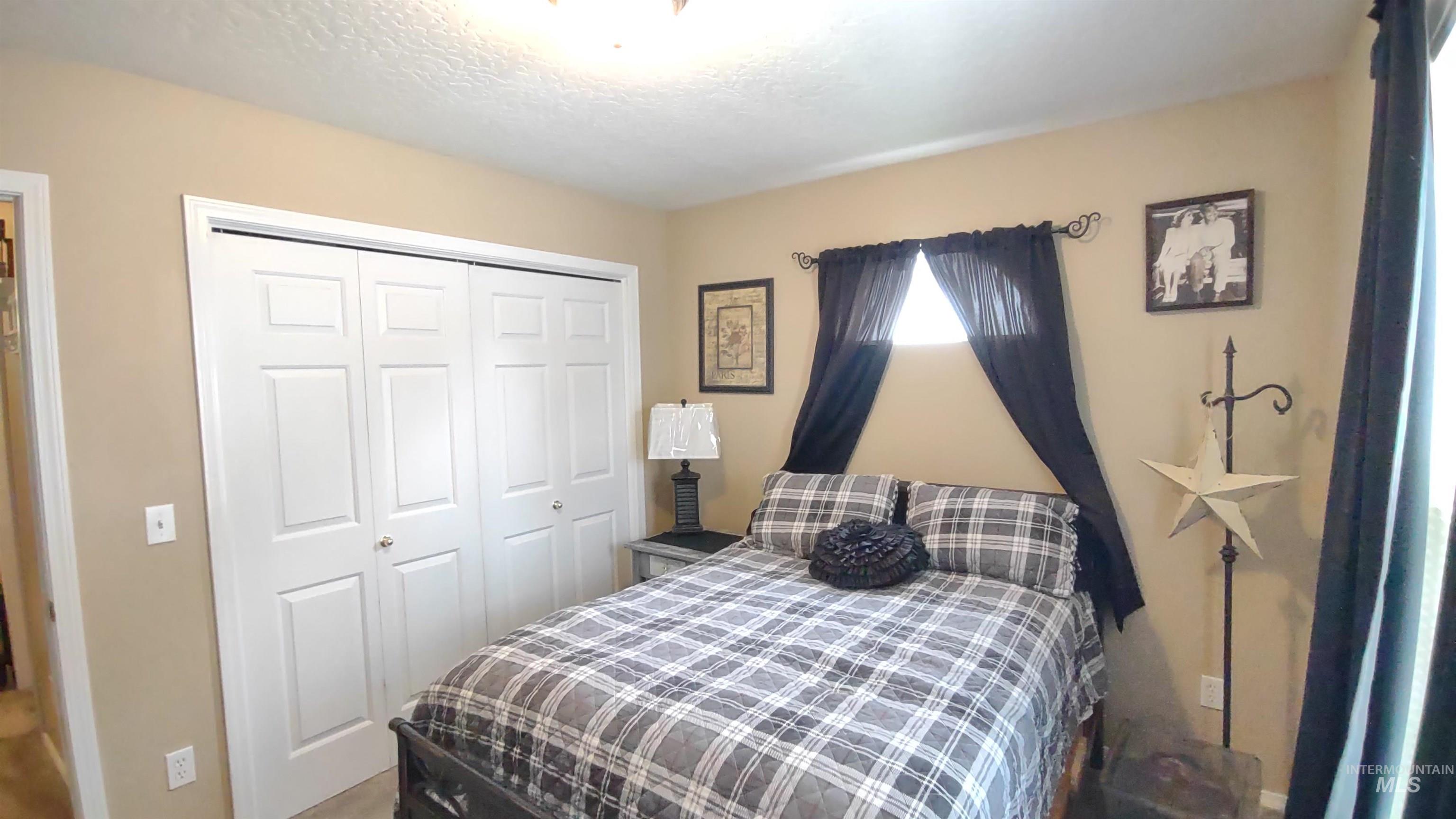 7332 Newbrook Dr, Nampa, Idaho 83687, 3 Bedrooms, 2 Bathrooms, Residential For Sale, Price $415,000, 98987597