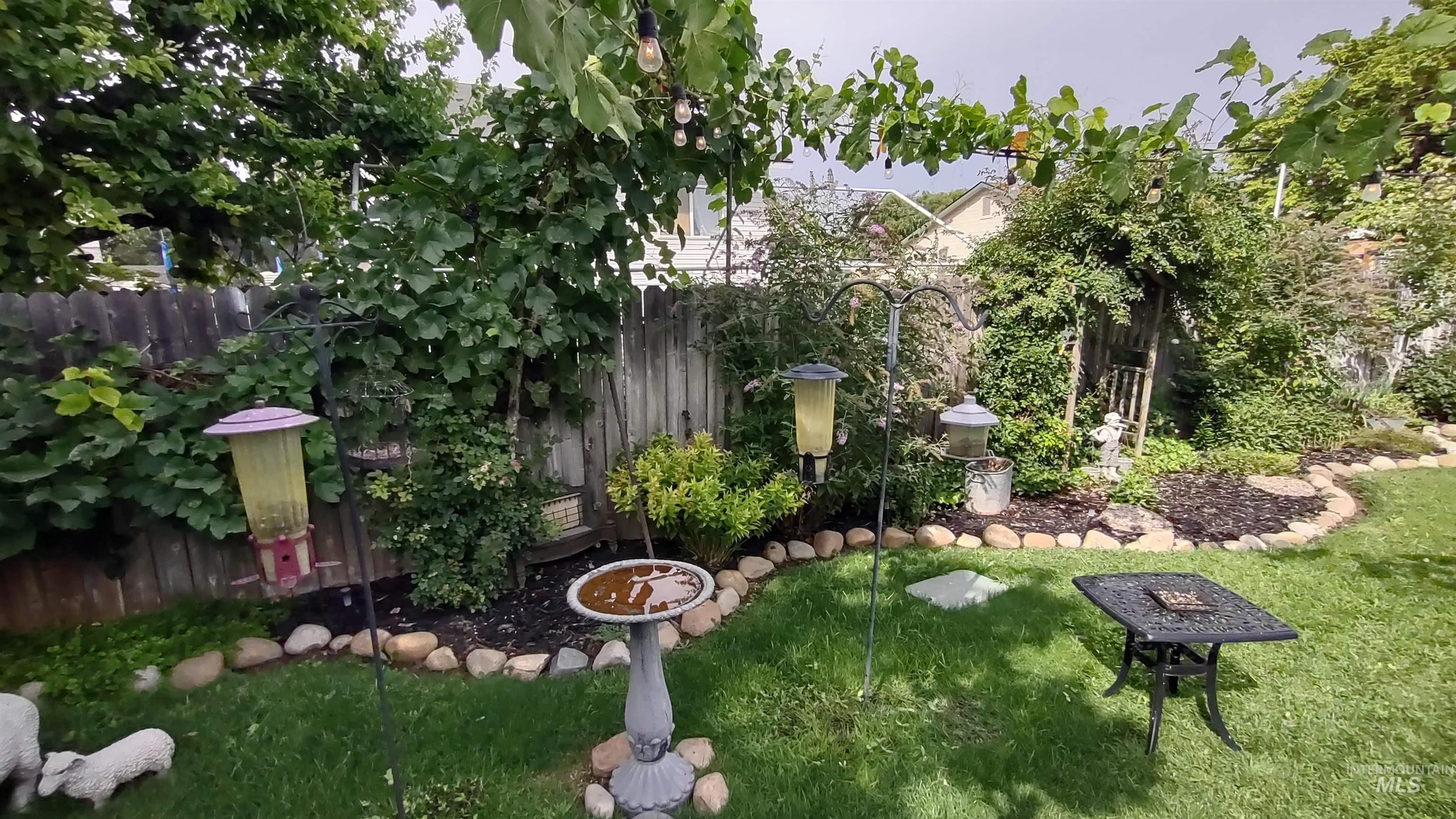 7332 Newbrook Dr, Nampa, Idaho 83687, 3 Bedrooms, 2 Bathrooms, Residential For Sale, Price $415,000, 98987597