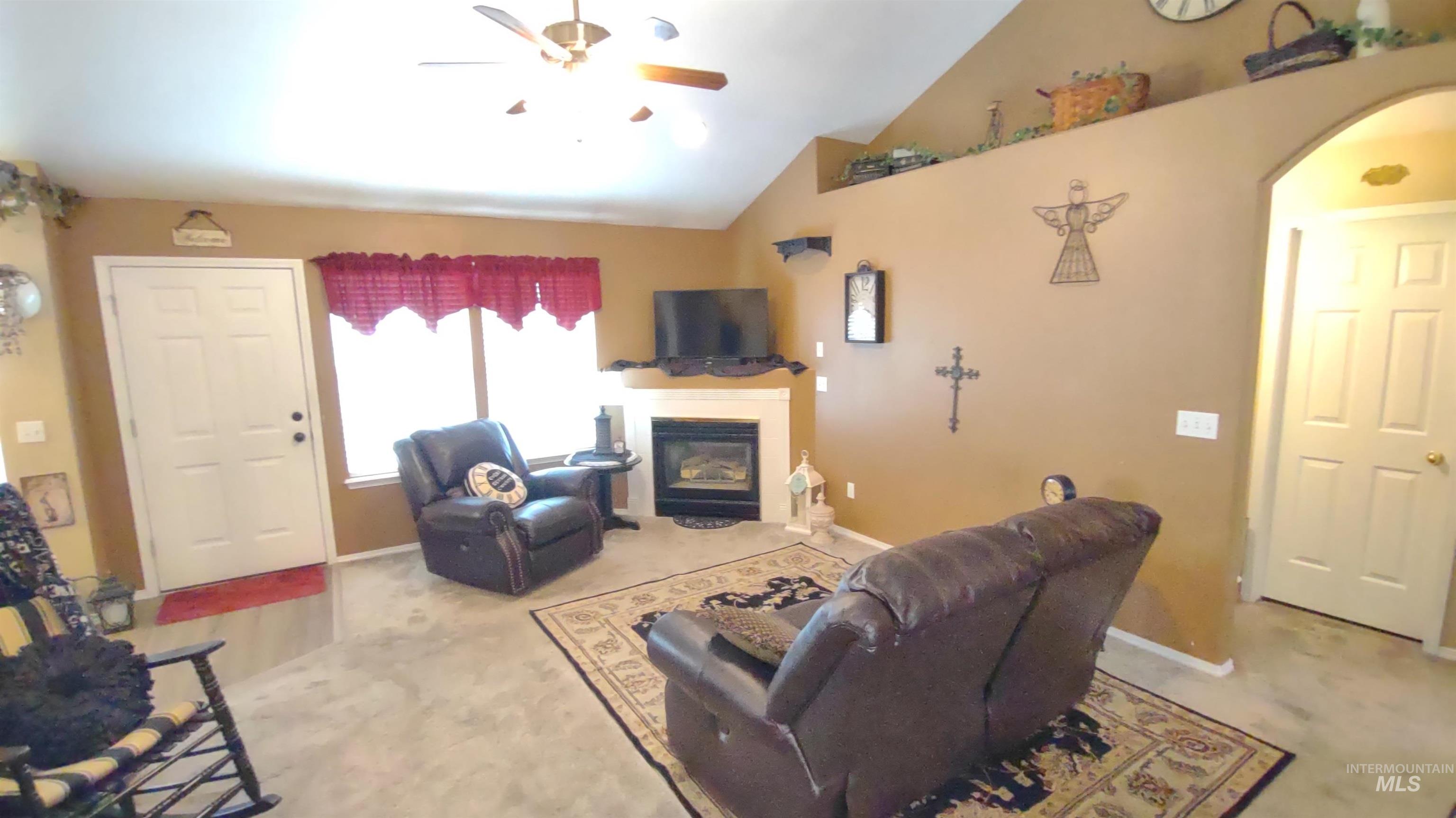 7332 Newbrook Dr, Nampa, Idaho 83687, 3 Bedrooms, 2 Bathrooms, Residential For Sale, Price $415,000, 98987597