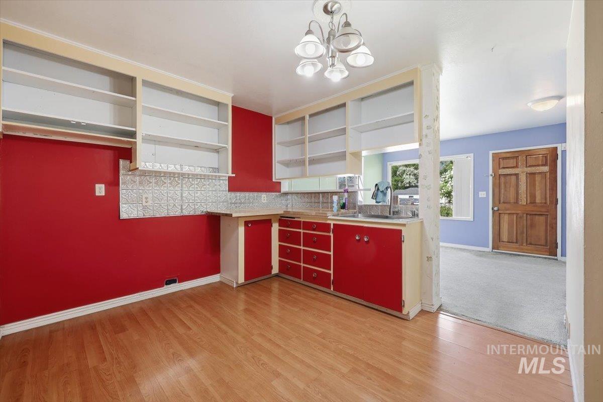 8 N Sunset St, Nampa, Idaho 83651, 3 Bedrooms, 2 Bathrooms, Residential For Sale, Price $315,000, 98987598