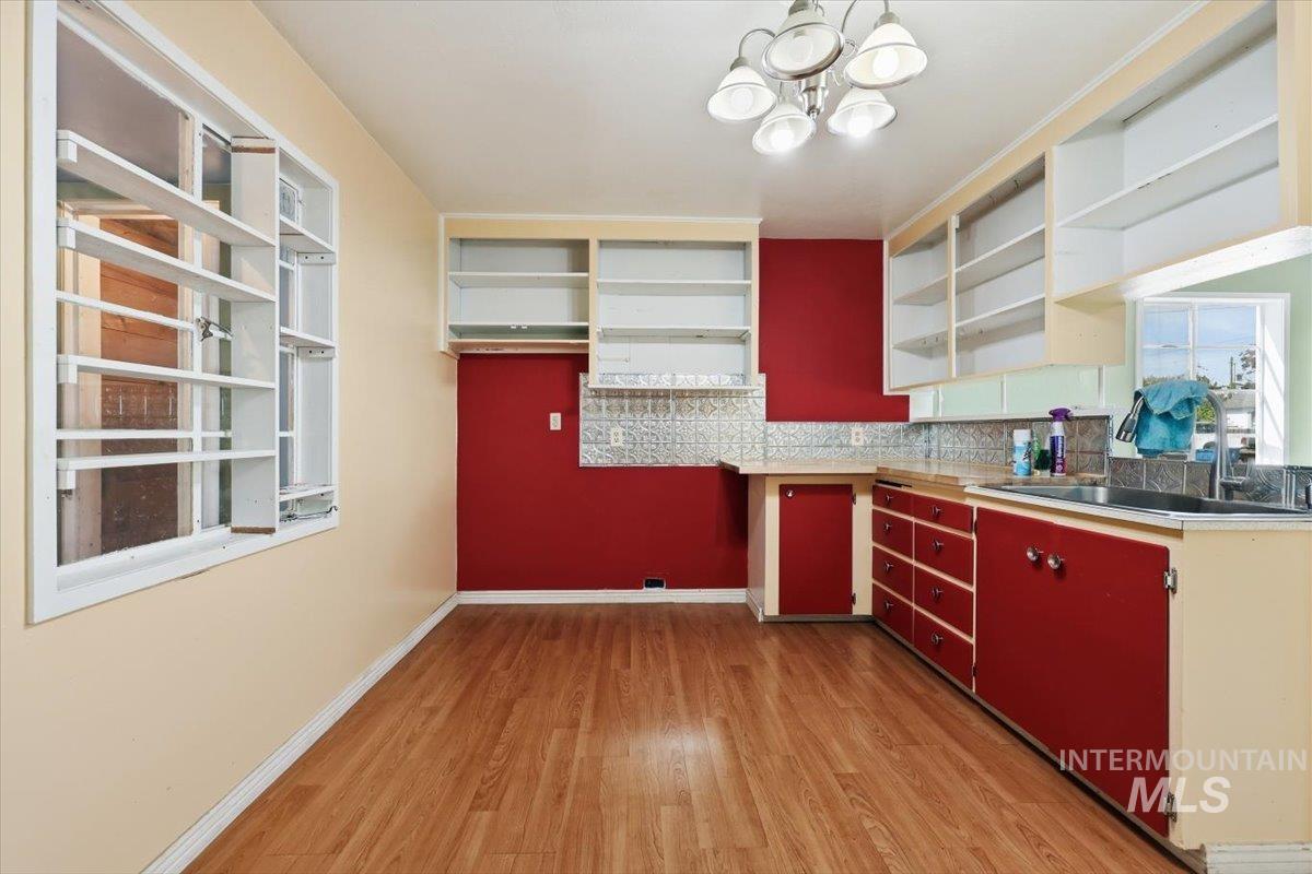 8 N Sunset St, Nampa, Idaho 83651, 3 Bedrooms, 2 Bathrooms, Residential For Sale, Price $315,000, 98987598