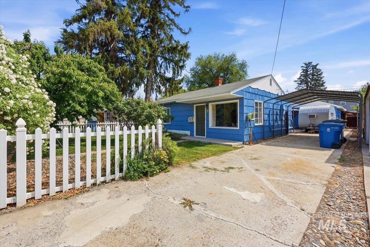 8 N Sunset St, Nampa, Idaho 83651, 3 Bedrooms, 2 Bathrooms, Residential For Sale, Price $315,000, 98987598