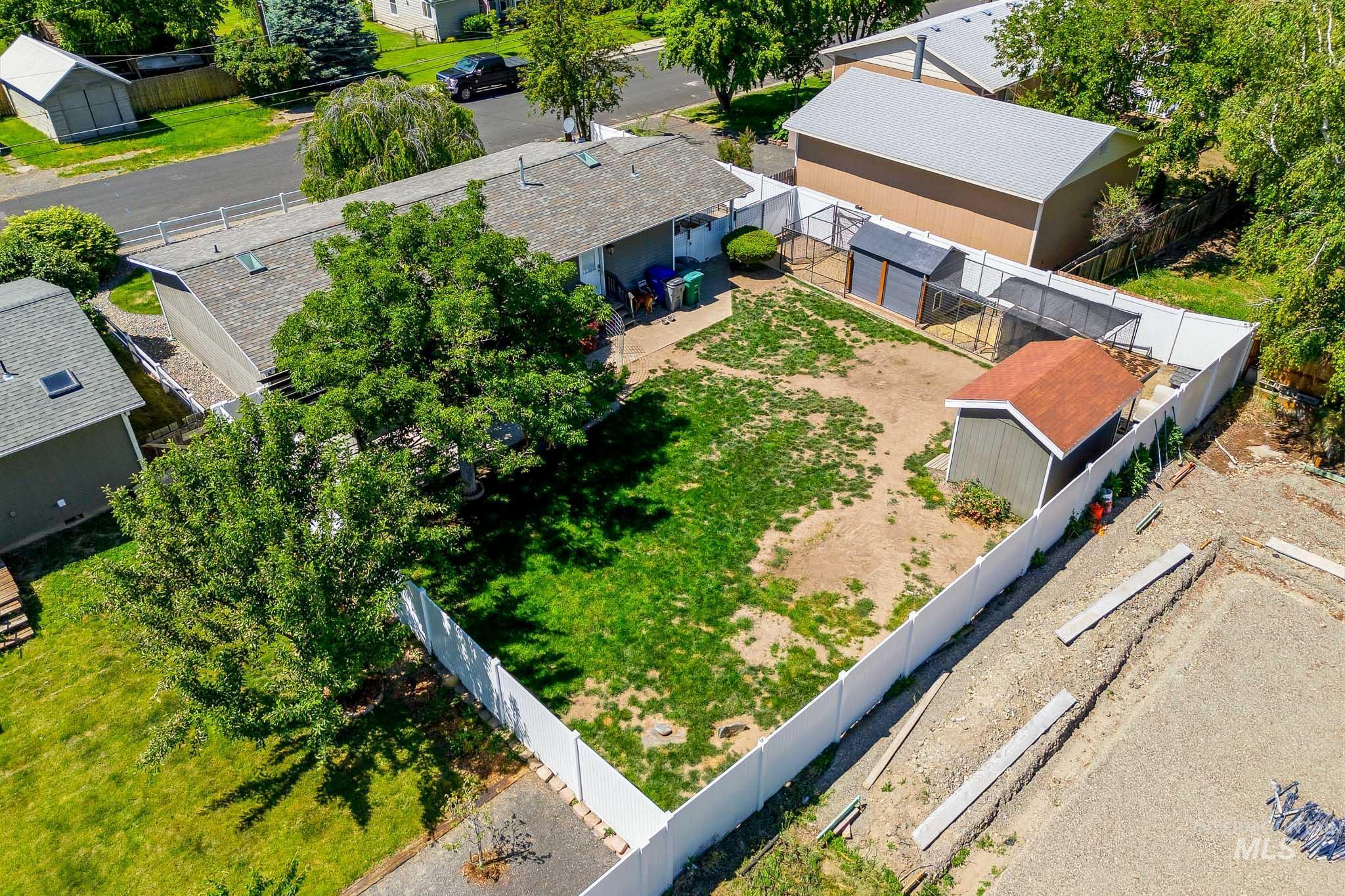 3715 18th Street, Lewiston, Idaho 83501, 3 Bedrooms, 2 Bathrooms, Residential For Sale, Price $385,000, 98987602