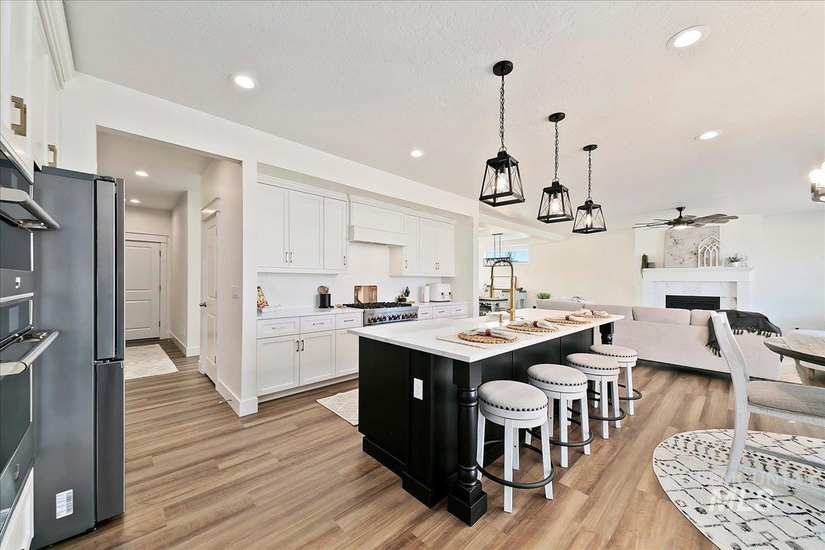 2119 Savoy Ct, Middleton, Idaho 83644, 4 Bedrooms, 3.5 Bathrooms, Residential For Sale, Price $799,000, 98987605