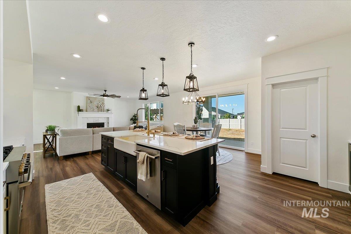 2119 Savoy Ct, Middleton, Idaho 83644, 4 Bedrooms, 3.5 Bathrooms, Residential For Sale, Price $799,000, 98987605