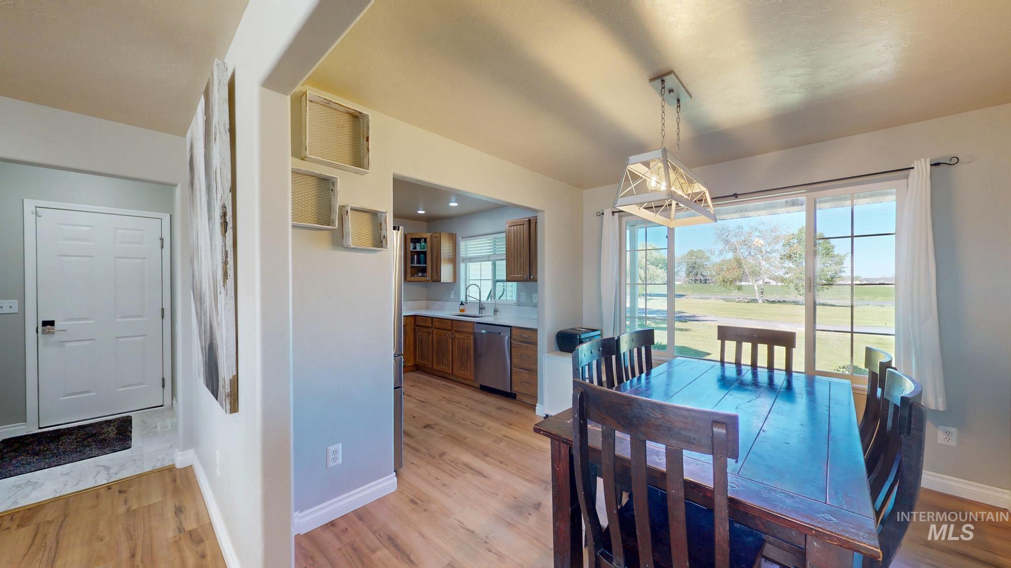 1868 S 1850 E, Gooding, Idaho 83330, 4 Bedrooms, 2 Bathrooms, Residential For Sale, Price $700,000, 98987606