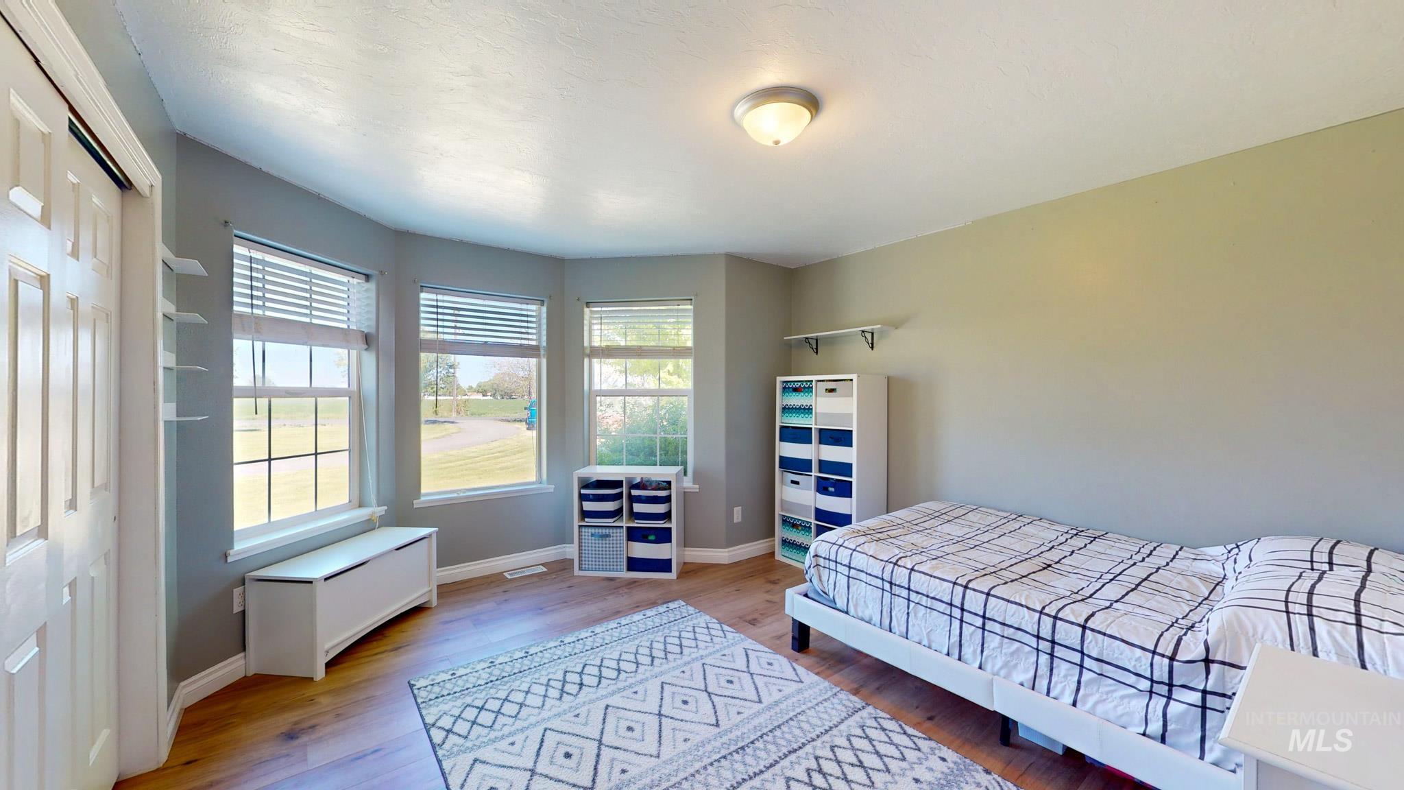 1868 S 1850 E, Gooding, Idaho 83330, 4 Bedrooms, 2 Bathrooms, Residential For Sale, Price $700,000, 98987606