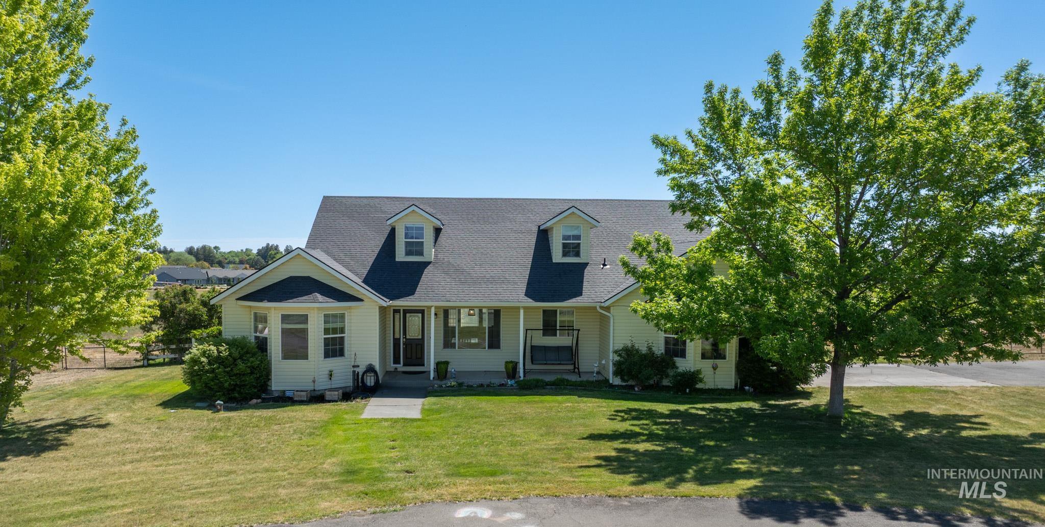 1868 S 1850 E, Gooding, Idaho 83330, 4 Bedrooms, 2 Bathrooms, Residential For Sale, Price $700,000, 98987606
