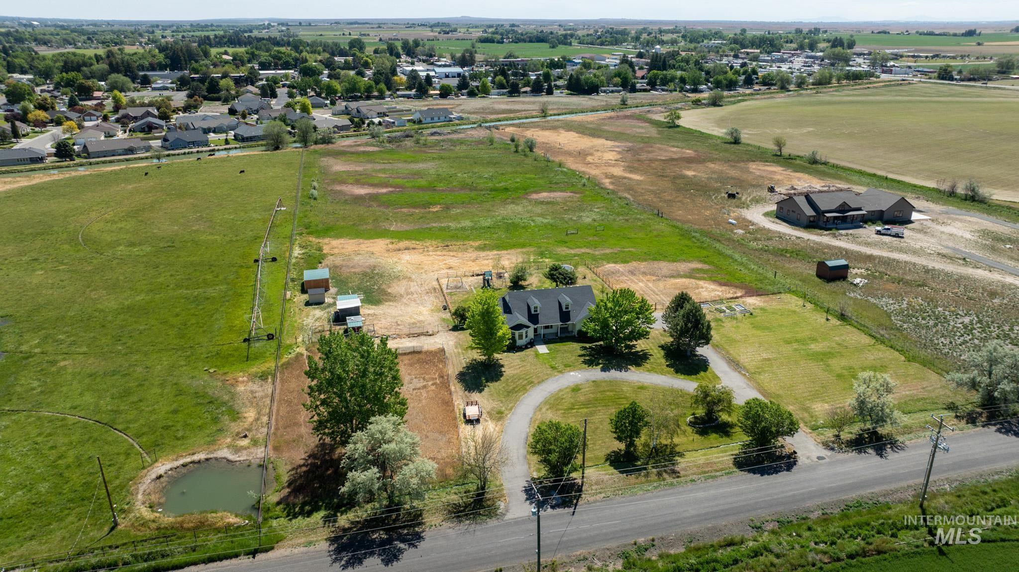 1868 S 1850 E, Gooding, Idaho 83330, 4 Bedrooms, 2 Bathrooms, Residential For Sale, Price $700,000, 98987606