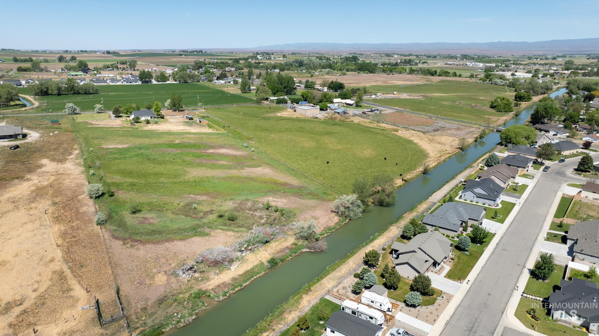 1868 S 1850 E, Gooding, Idaho 83330, 4 Bedrooms, 2 Bathrooms, Residential For Sale, Price $700,000, 98987606