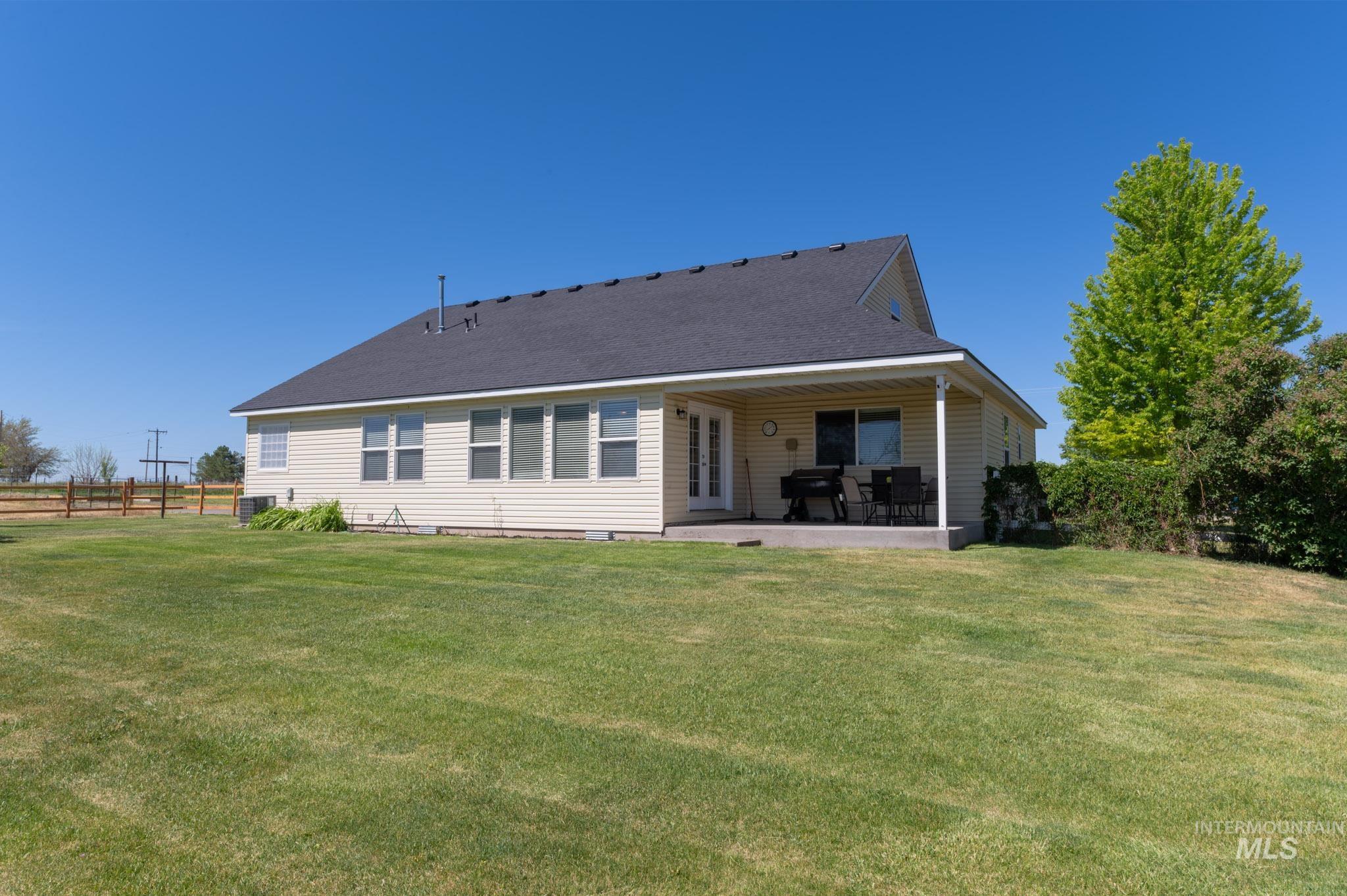1868 S 1850 E, Gooding, Idaho 83330, 4 Bedrooms, 2 Bathrooms, Residential For Sale, Price $700,000, 98987606