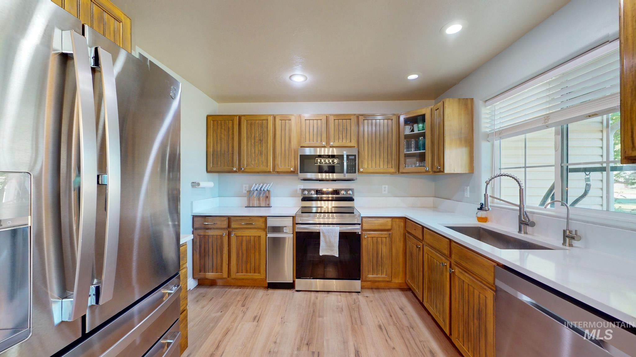 1868 S 1850 E, Gooding, Idaho 83330, 4 Bedrooms, 2 Bathrooms, Residential For Sale, Price $700,000, 98987606