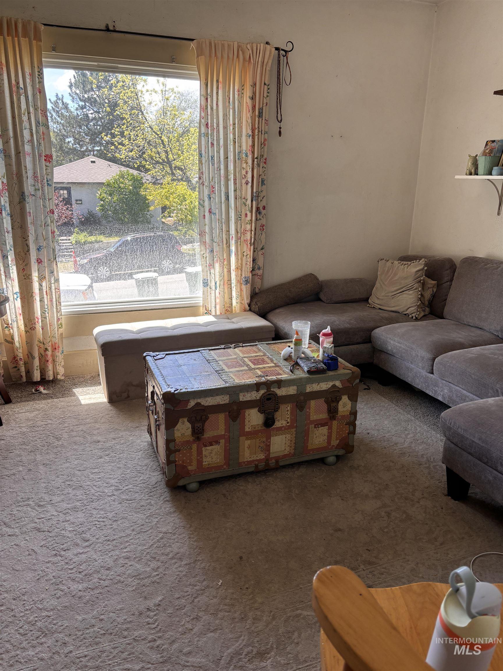 926 W Young St., Pocatello, Idaho 83204, 2 Bedrooms, 1 Bathroom, Residential Income For Sale, Price $198,900, 98987608