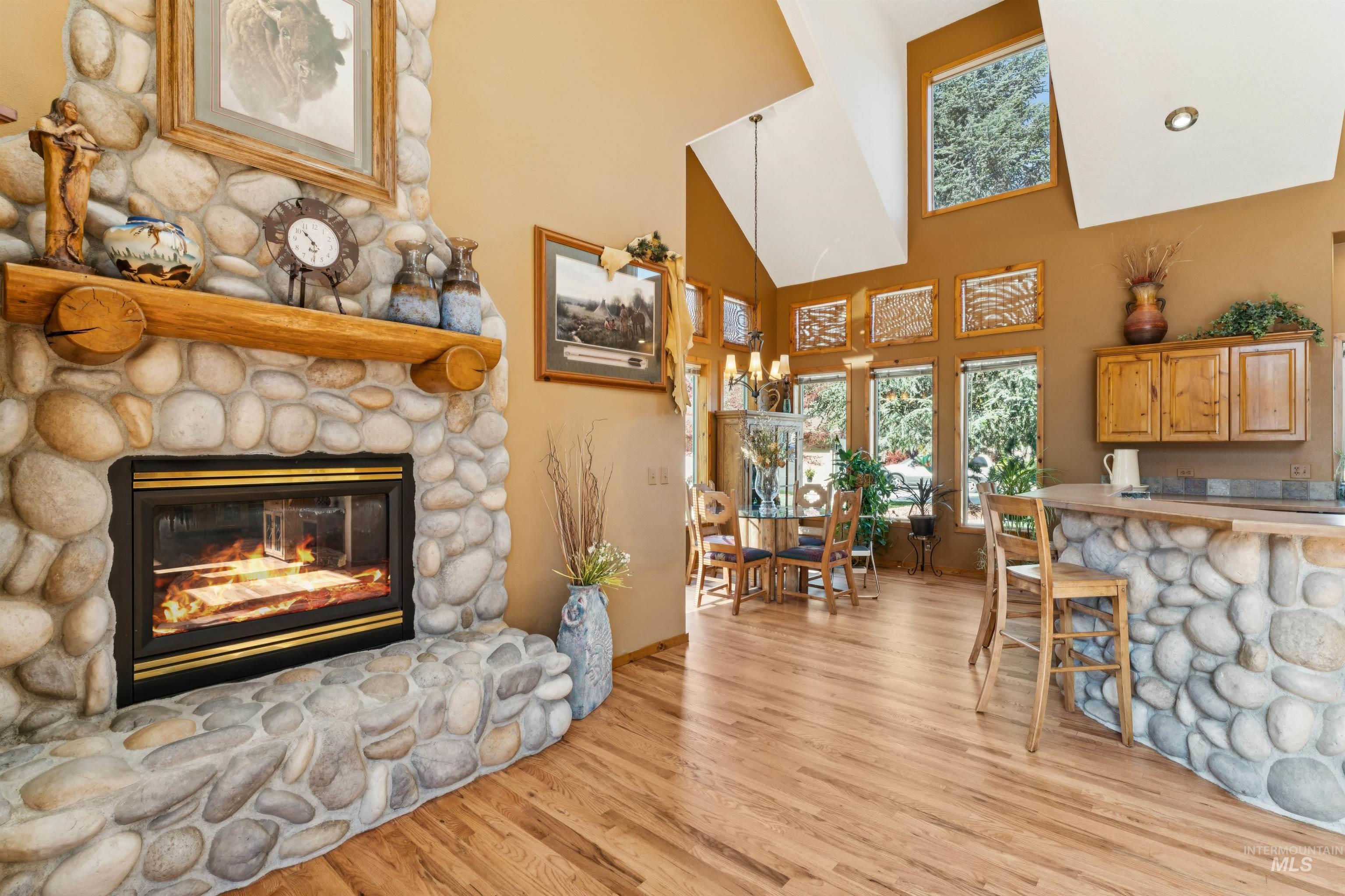3013 Gold Creek, Eagle, Idaho 83616, 3 Bedrooms, 2 Bathrooms, Residential For Sale, Price $620,000, 98987612