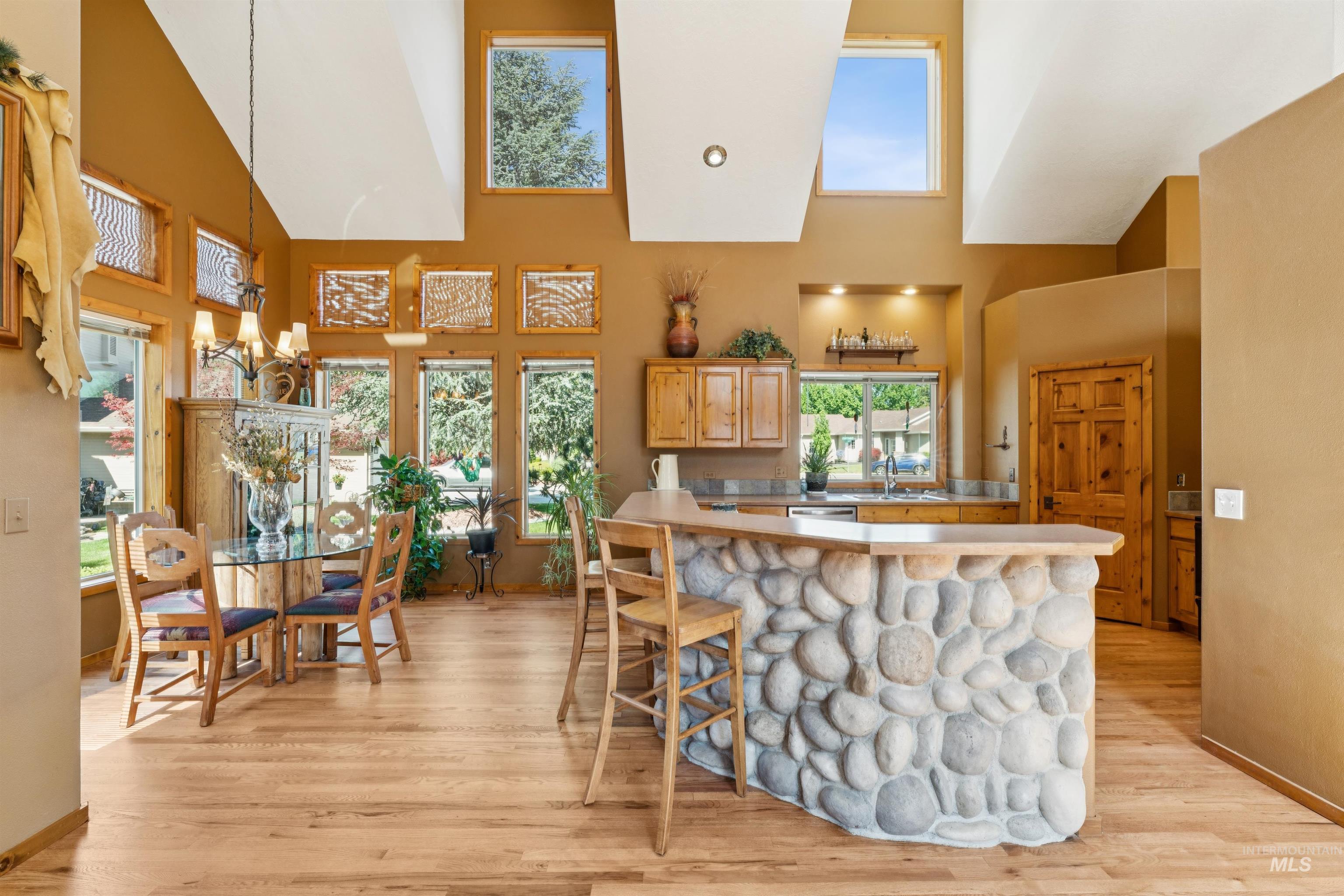 3013 Gold Creek, Eagle, Idaho 83616, 3 Bedrooms, 2 Bathrooms, Residential For Sale, Price $620,000, 98987612