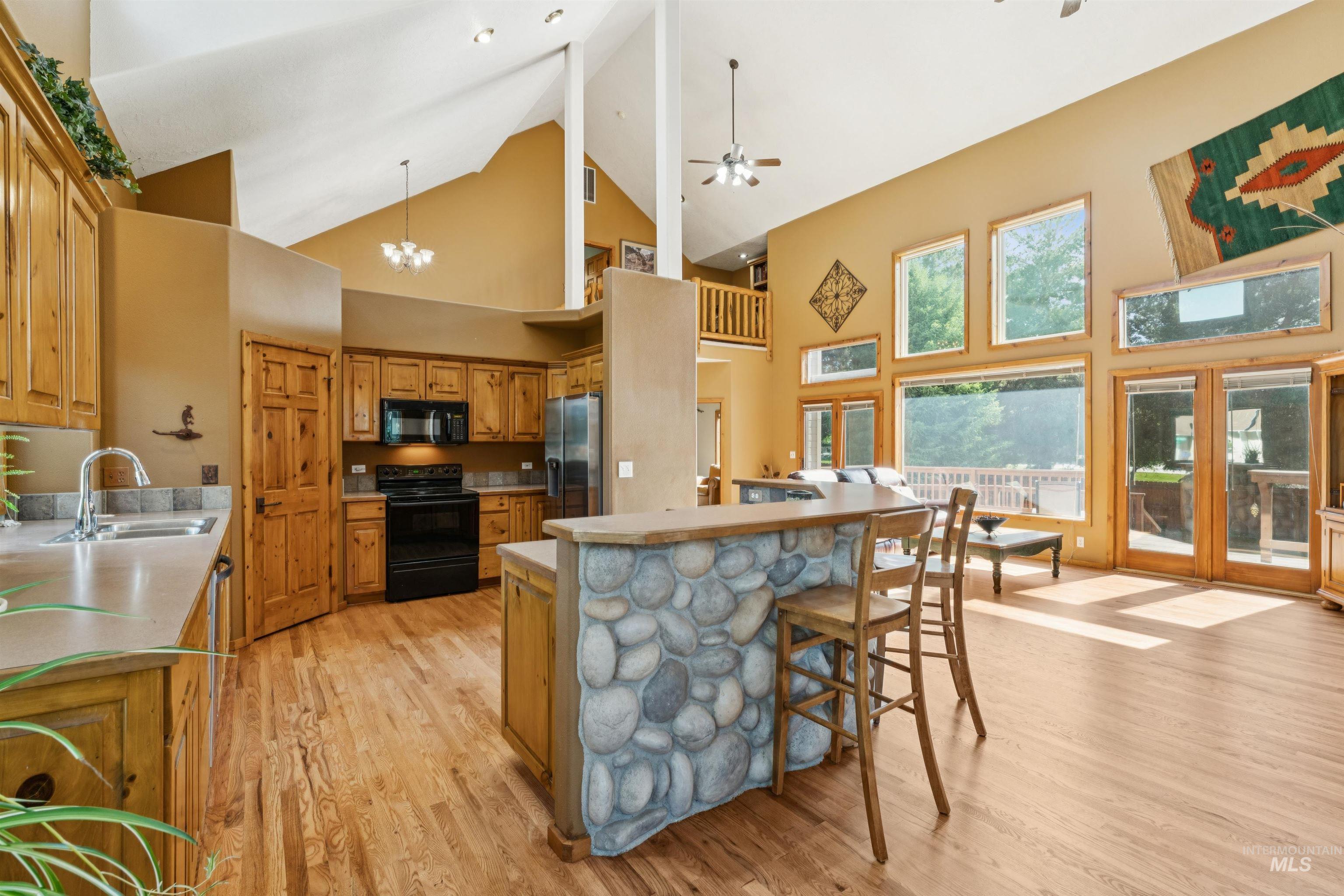 3013 Gold Creek, Eagle, Idaho 83616, 3 Bedrooms, 2 Bathrooms, Residential For Sale, Price $620,000, 98987612