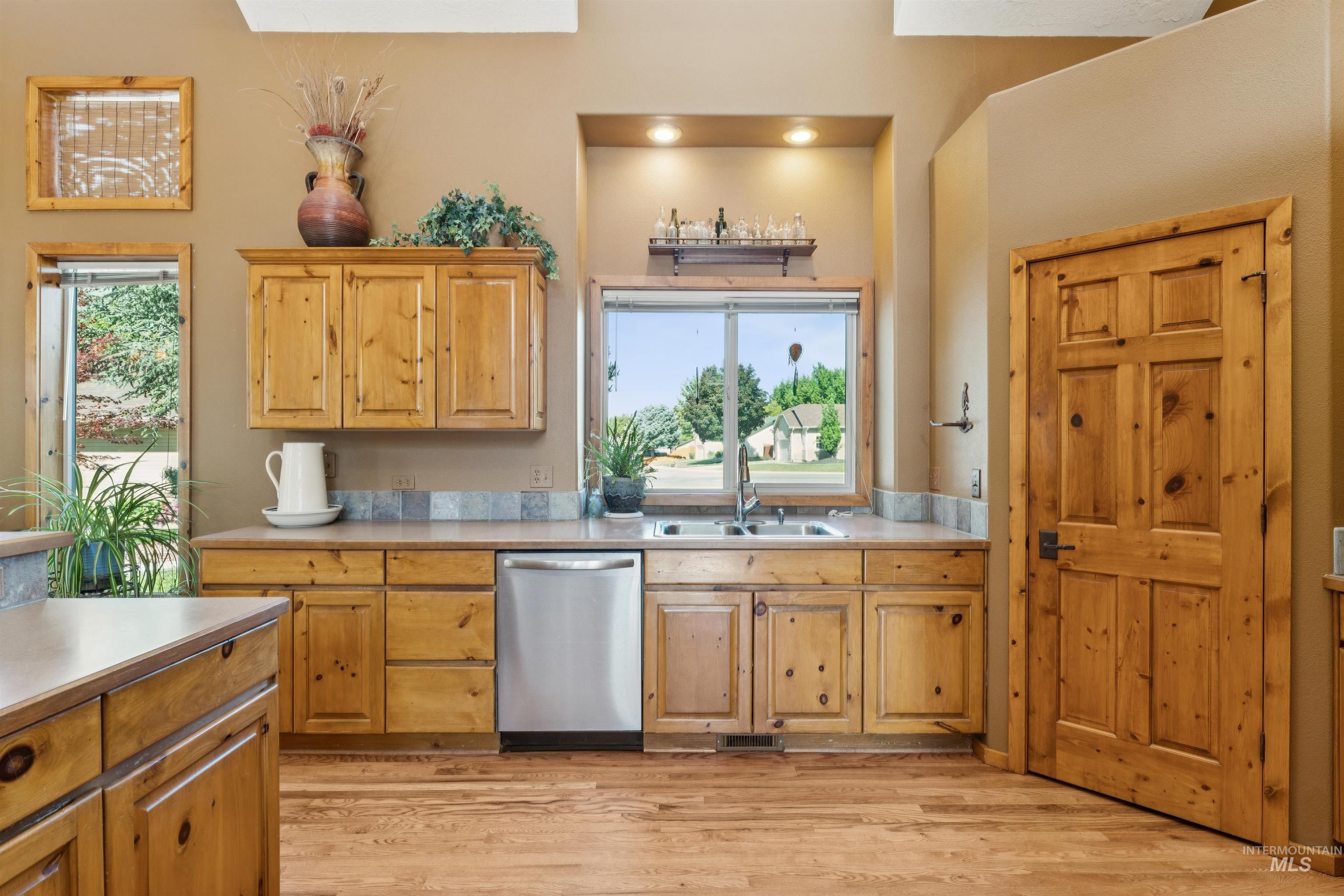 3013 Gold Creek, Eagle, Idaho 83616, 3 Bedrooms, 2 Bathrooms, Residential For Sale, Price $620,000, 98987612