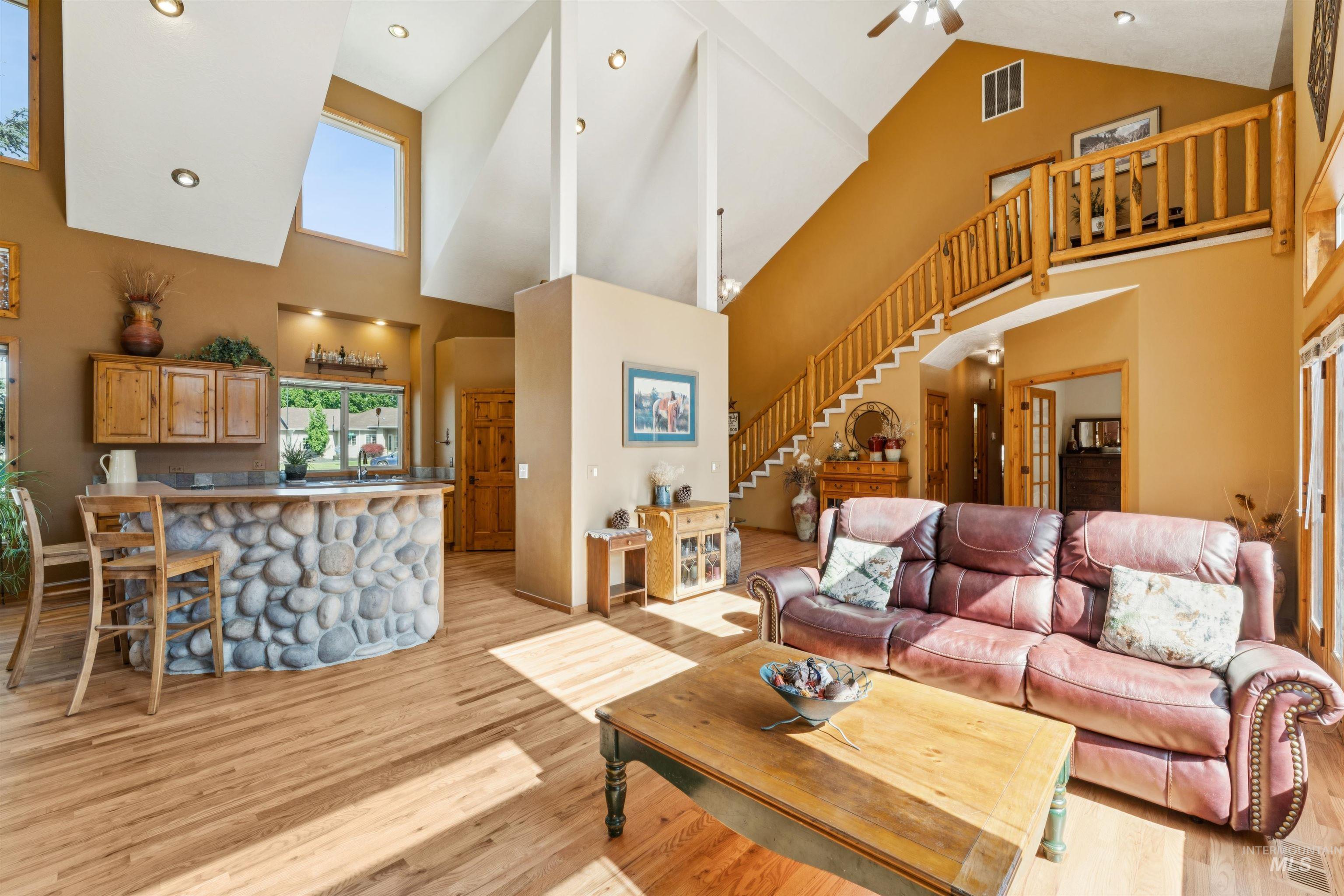 3013 Gold Creek, Eagle, Idaho 83616, 3 Bedrooms, 2 Bathrooms, Residential For Sale, Price $620,000, 98987612