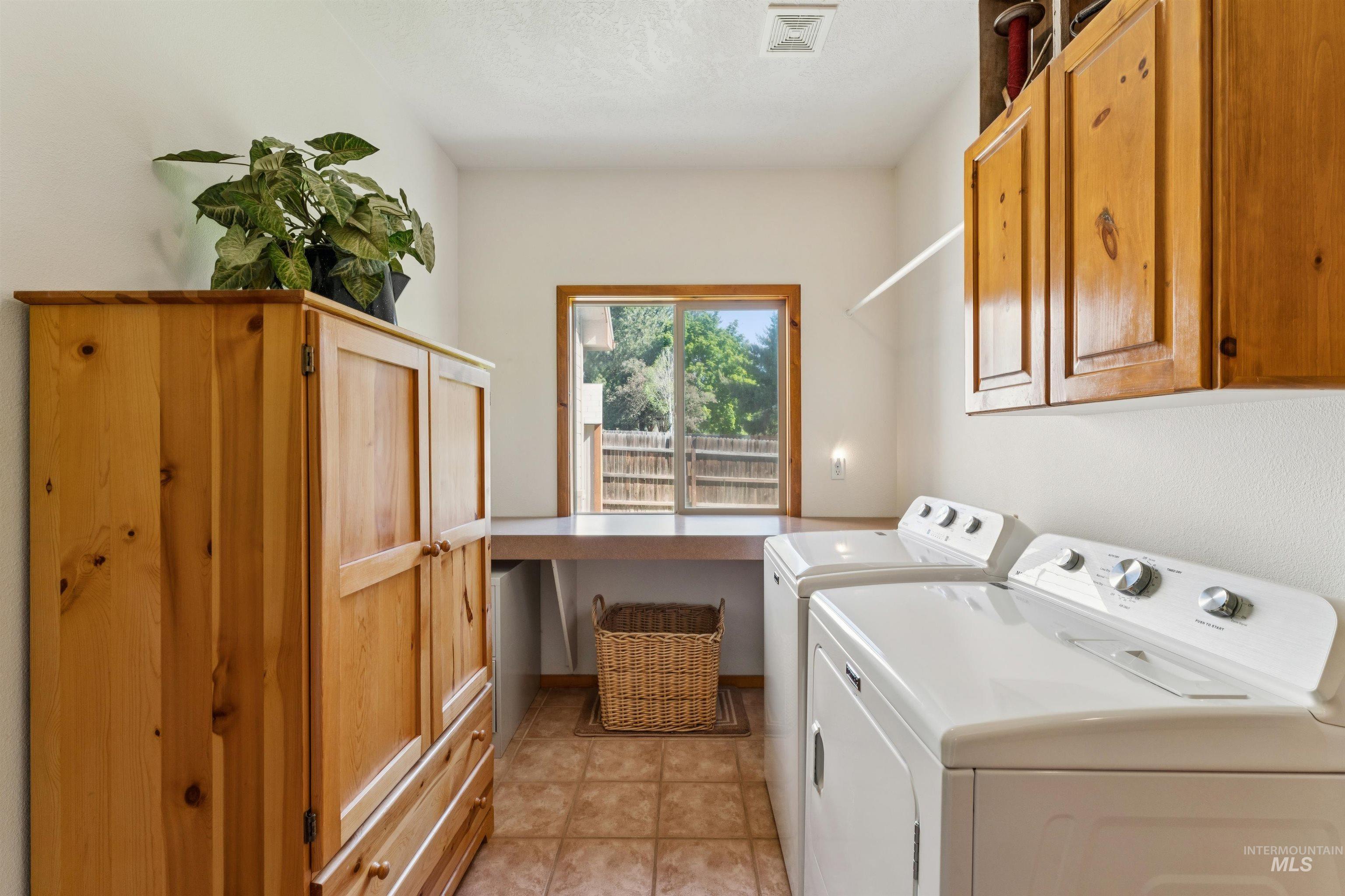 3013 Gold Creek, Eagle, Idaho 83616, 3 Bedrooms, 2 Bathrooms, Residential For Sale, Price $620,000, 98987612