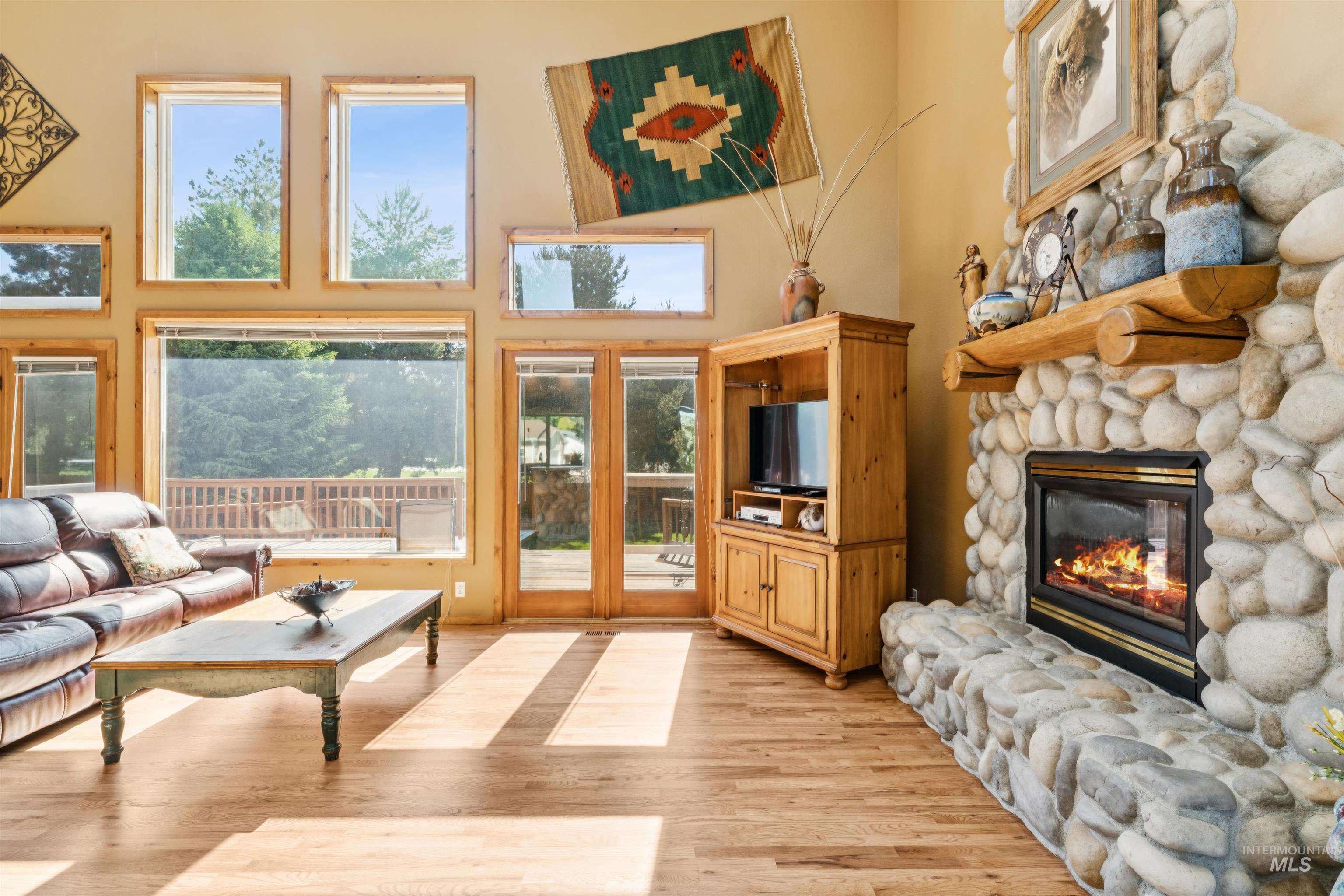 3013 Gold Creek, Eagle, Idaho 83616, 3 Bedrooms, 2 Bathrooms, Residential For Sale, Price $620,000, 98987612