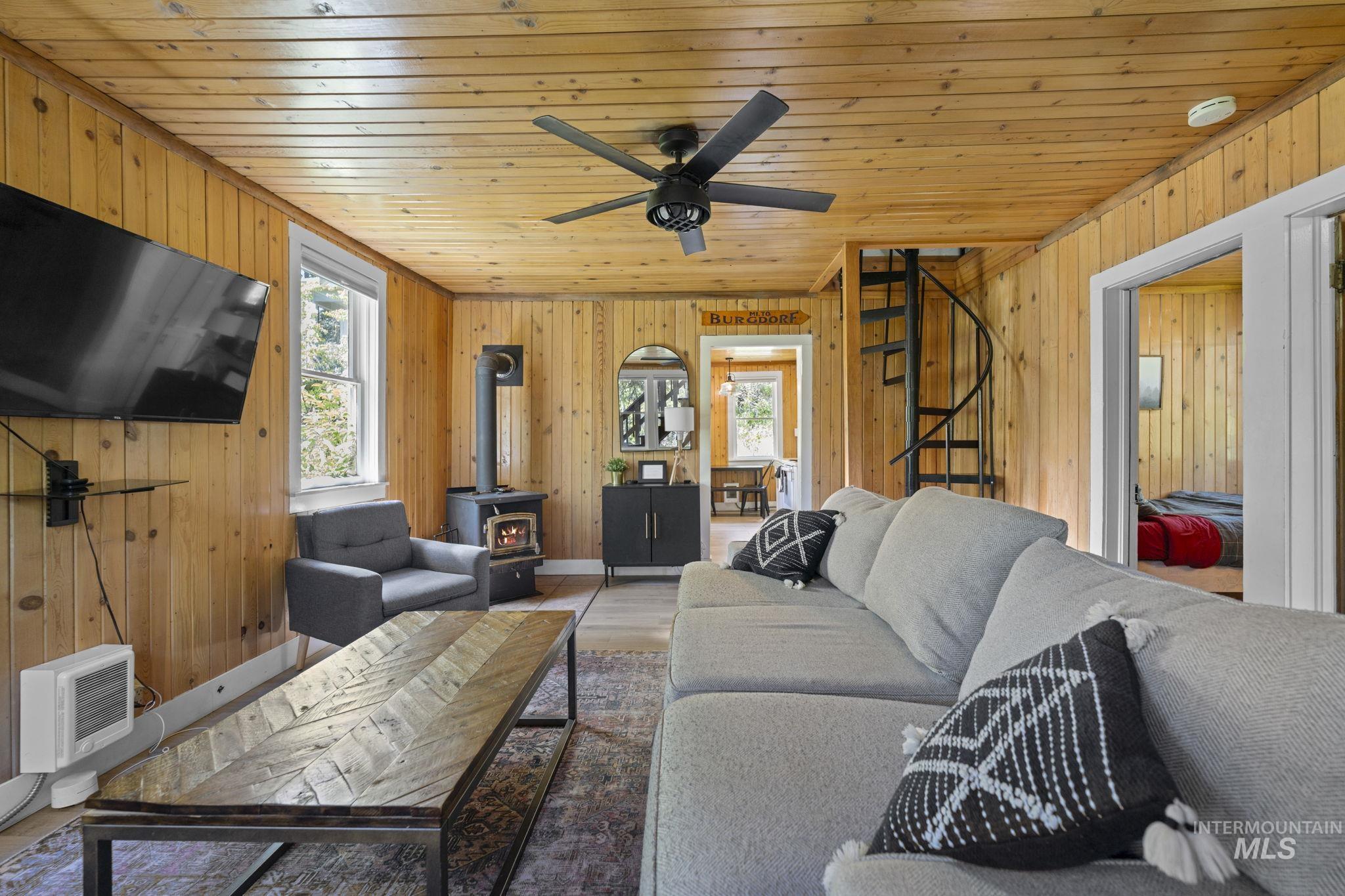 1005 Yew Wood, McCall, Idaho 83638, 3 Bedrooms, 1 Bathroom, Residential For Sale, Price $389,000, 98987619
