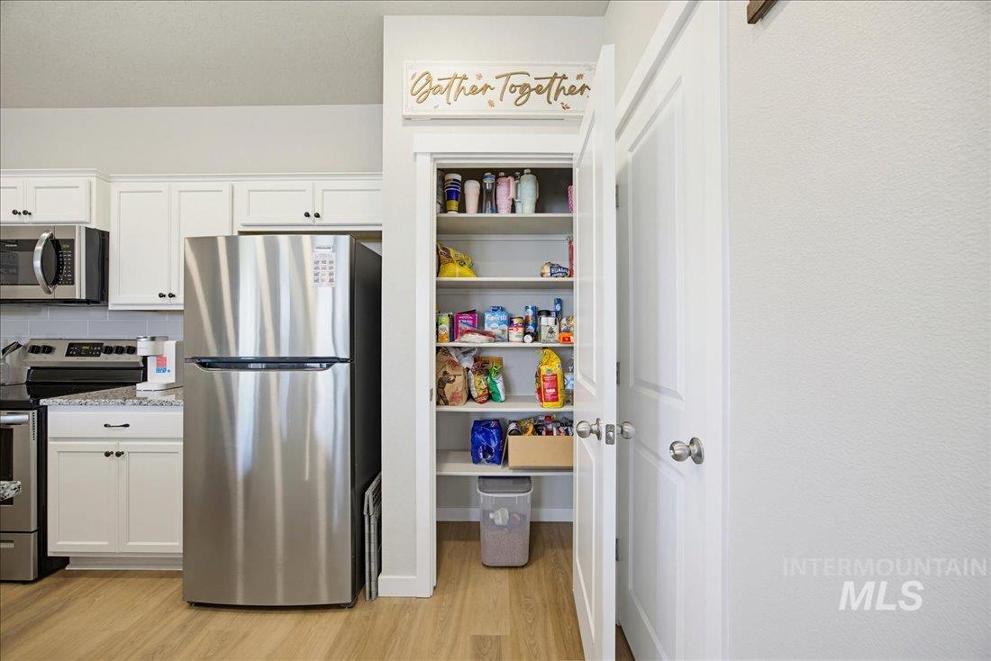 2314 E Spice Loop #4, Nampa, Idaho 83651, 2 Bedrooms, 2.5 Bathrooms, Residential For Sale, Price $300,000, 98987624