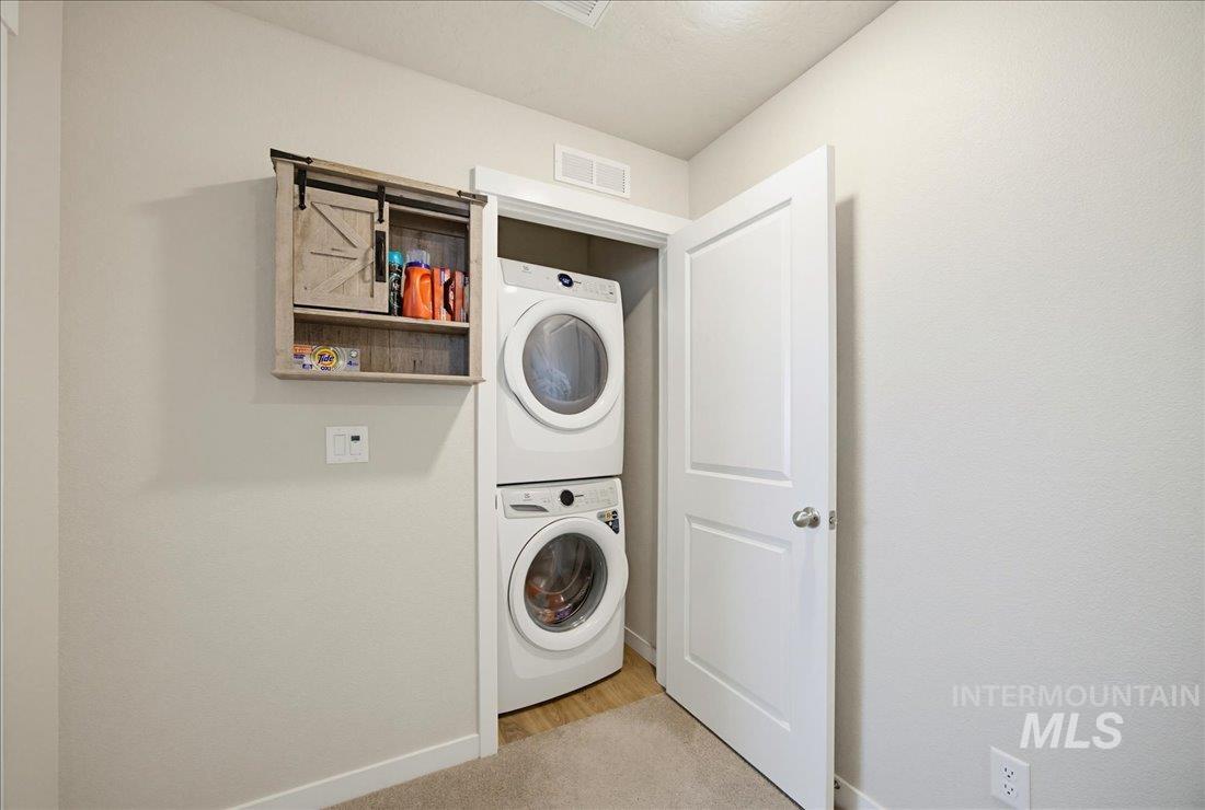2314 E Spice Loop #4, Nampa, Idaho 83651, 2 Bedrooms, 2.5 Bathrooms, Residential For Sale, Price $300,000, 98987624